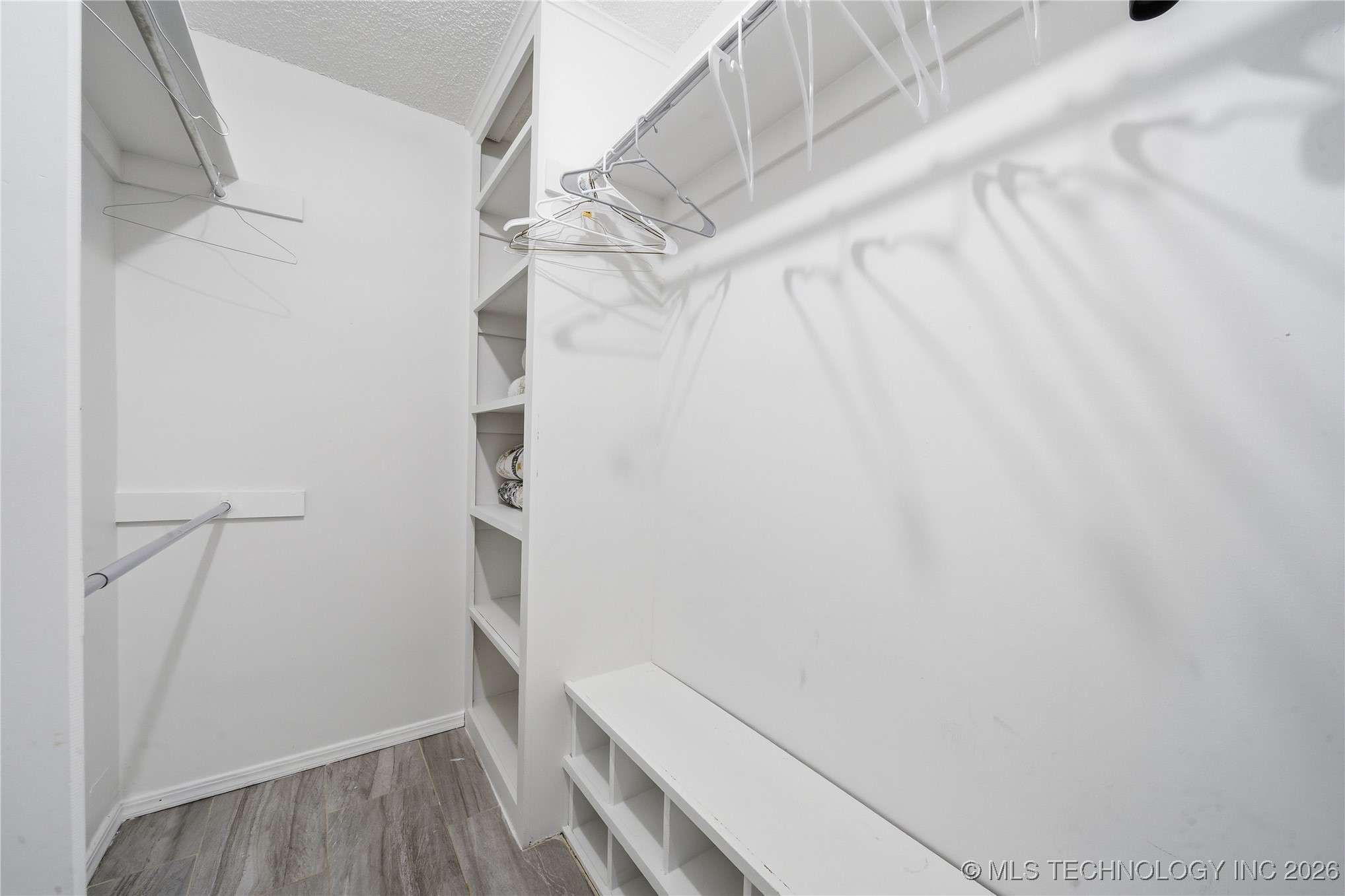 2909 E 76th Place Property Photo 20