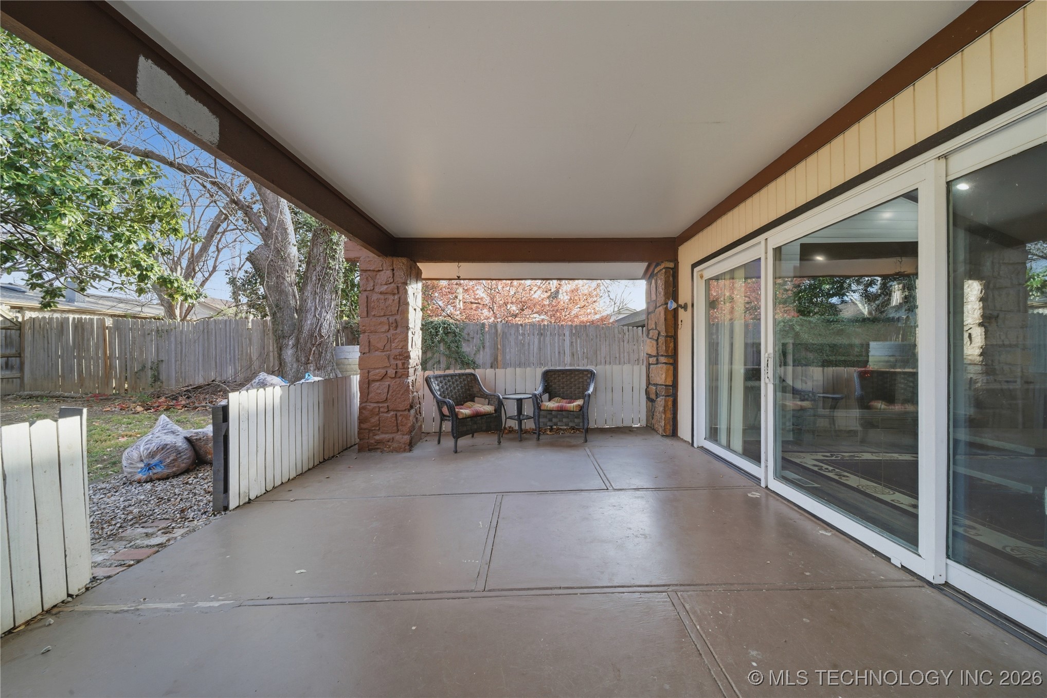 2909 E 76th Place Property Photo 27