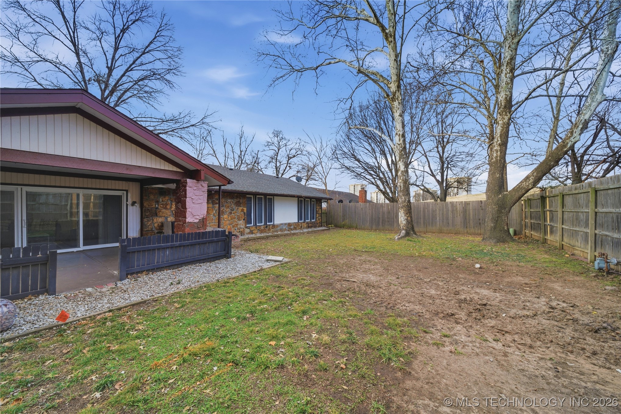 2909 E 76th Place Property Photo 29