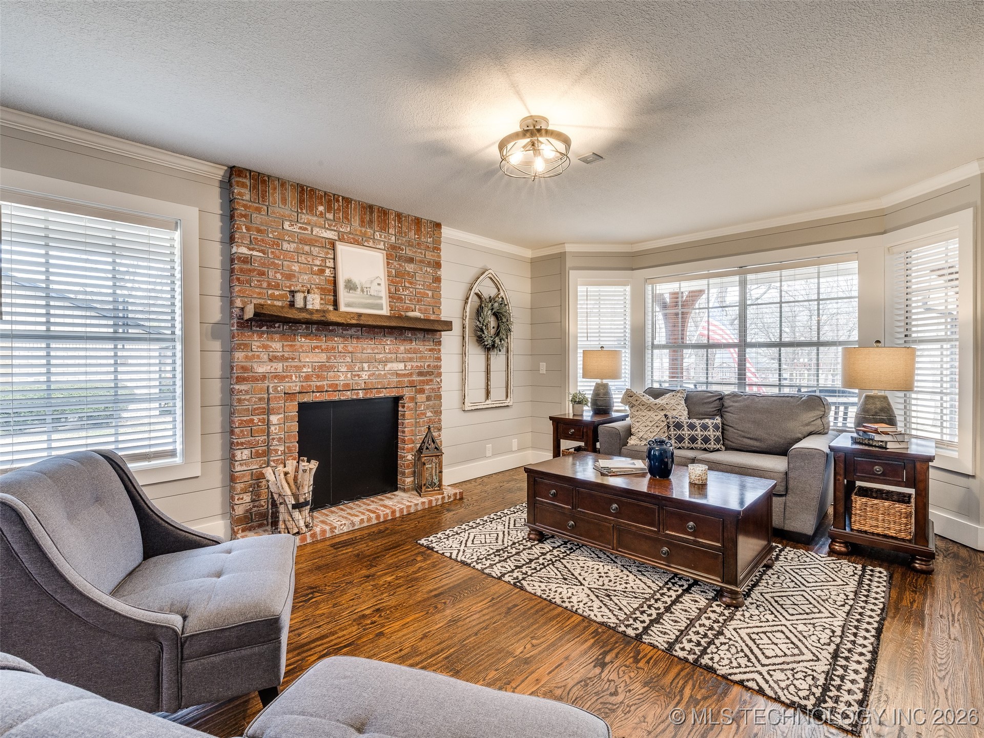 9040 S 39th West Avenue Property Photo 11