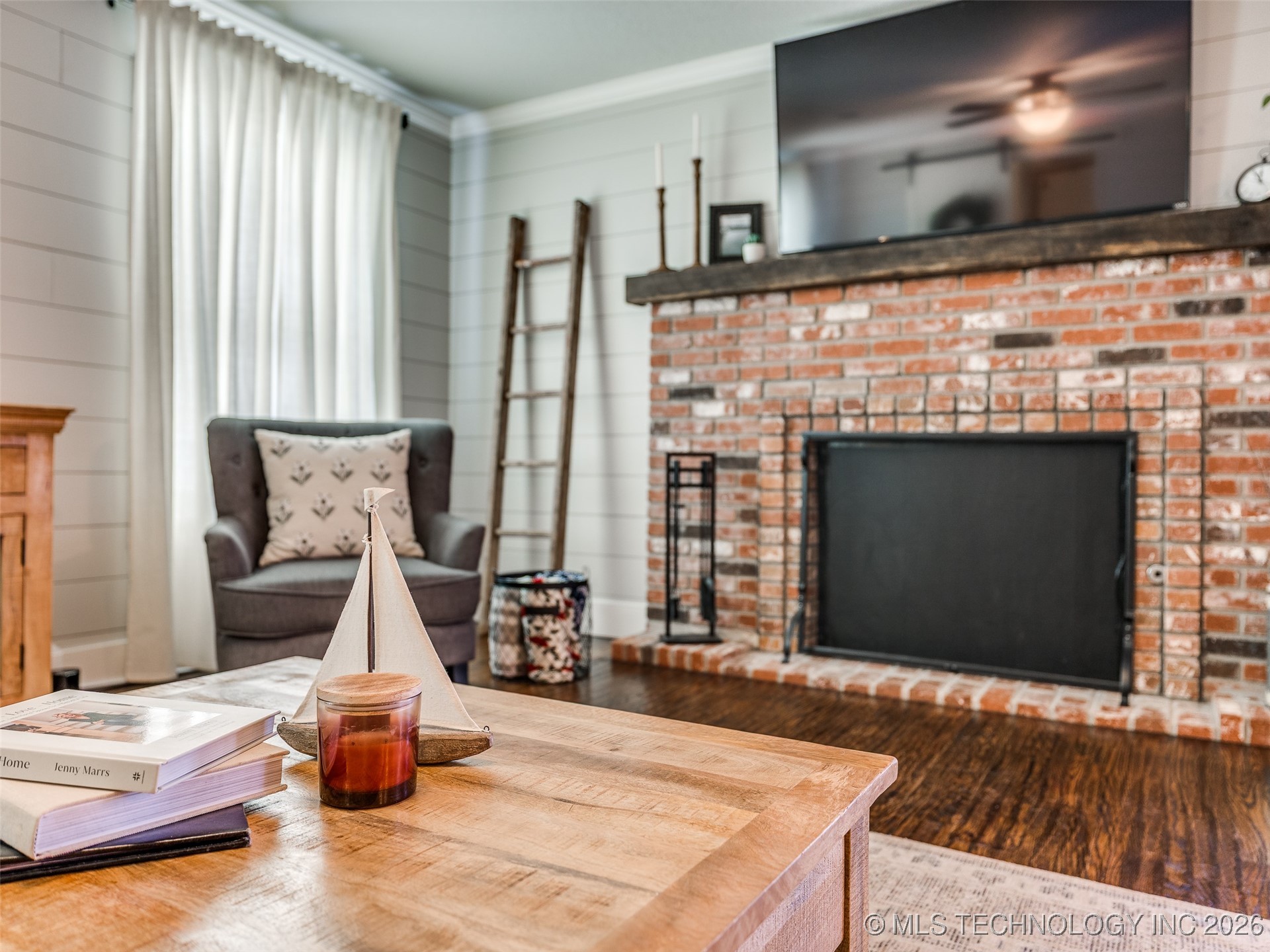 9040 S 39th West Avenue Property Photo 25