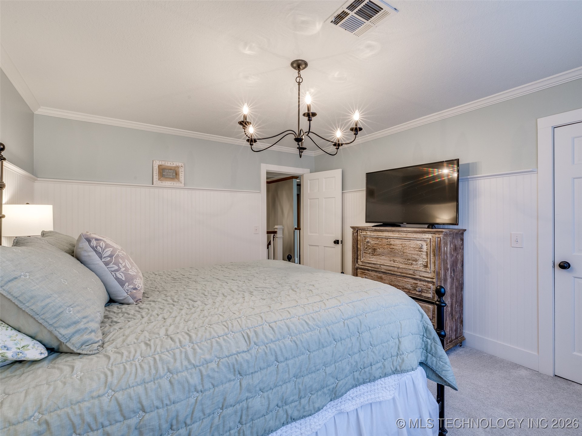 9040 S 39th West Avenue Property Photo 33