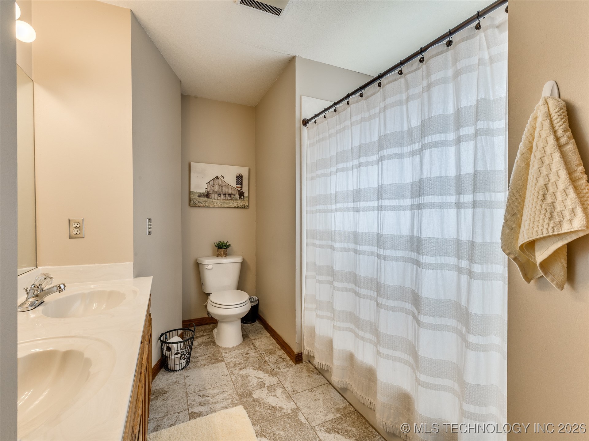 9040 S 39th West Avenue Property Photo 36