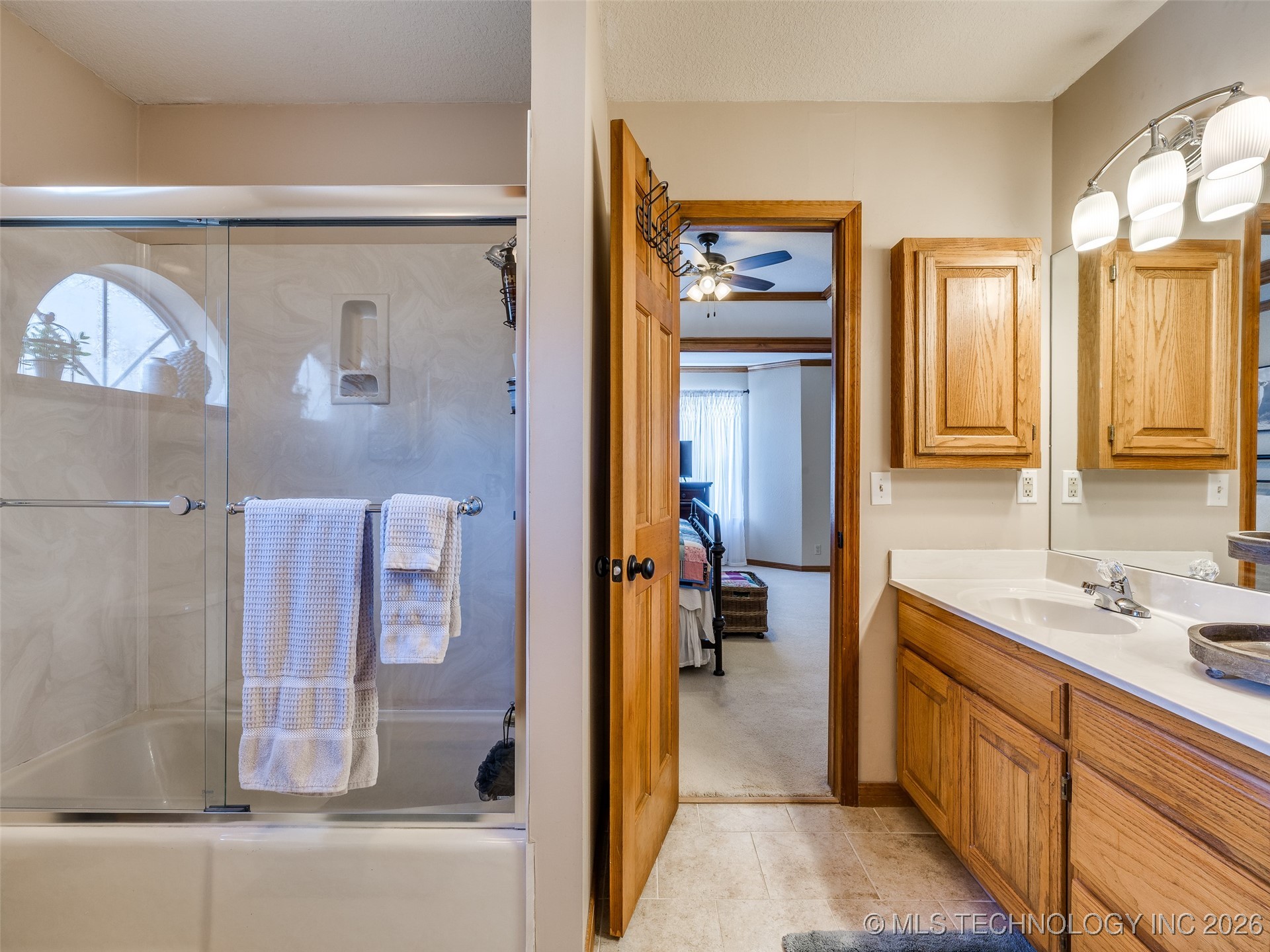 9040 S 39th West Avenue Property Photo 43