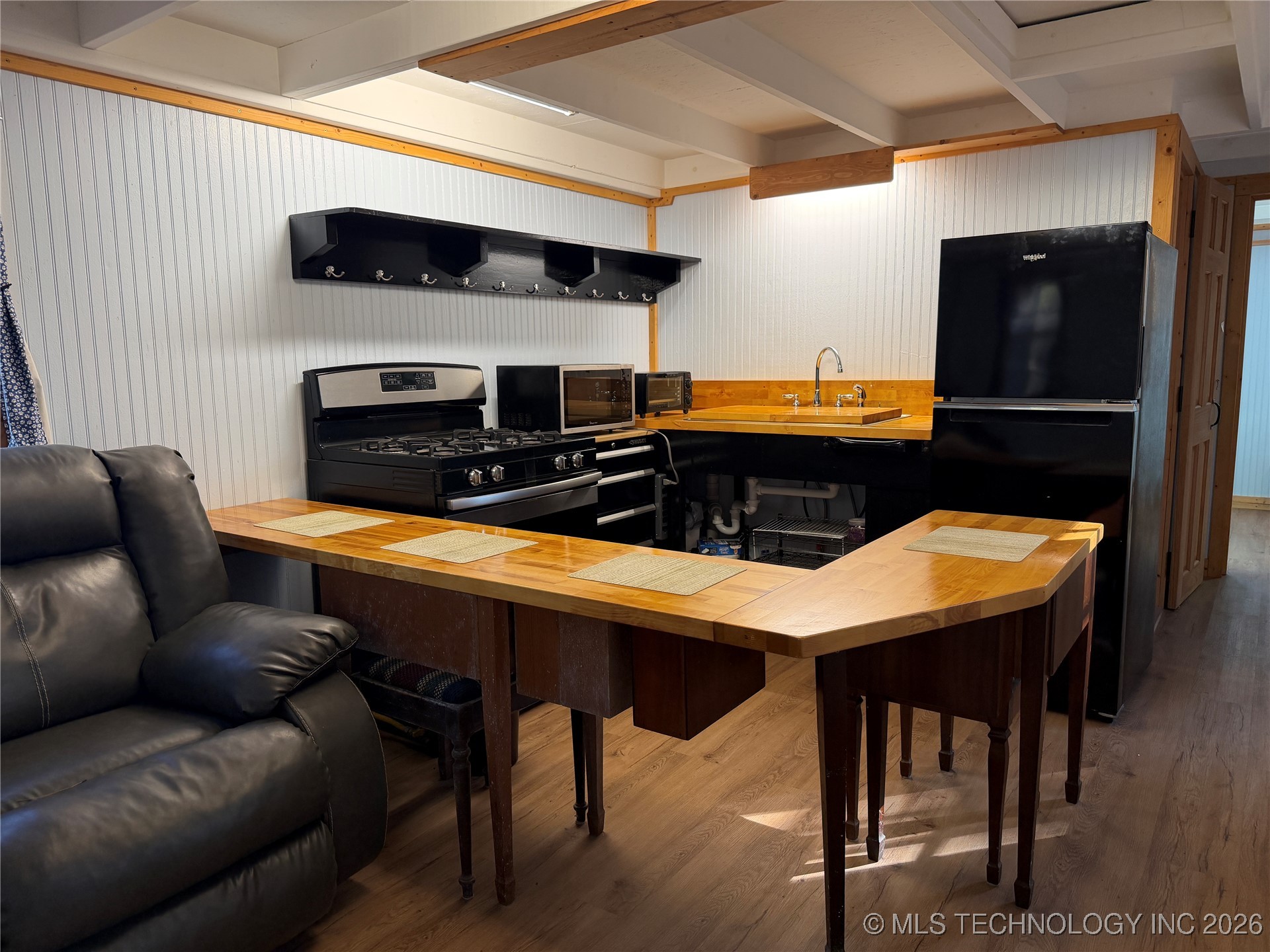 4 Goats Bluff Road Property Photo 5