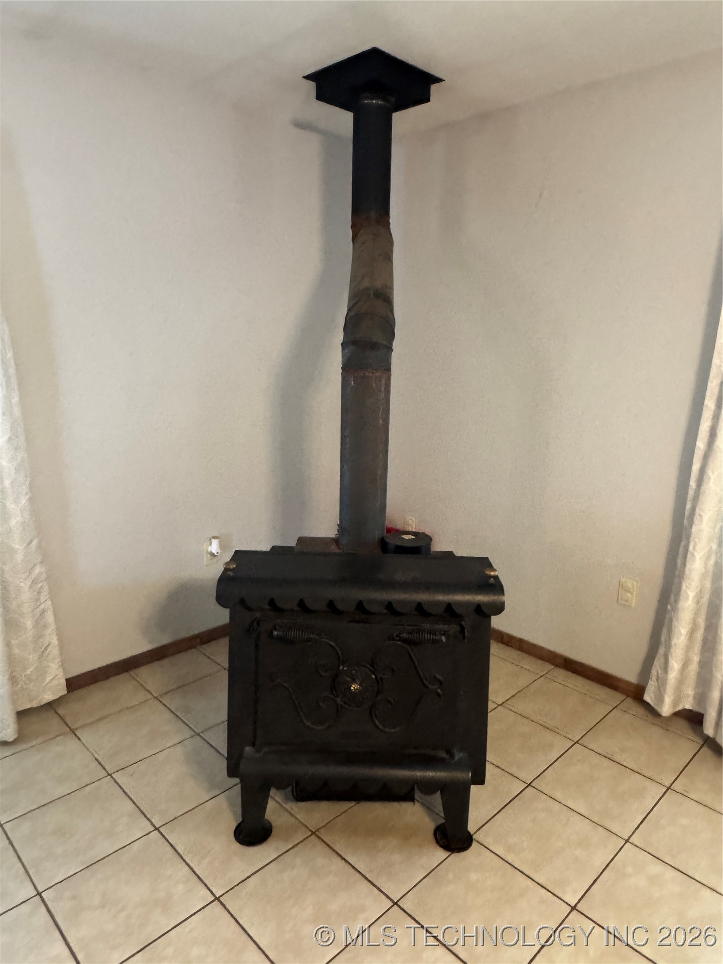 111 Hickory Property Photo 15