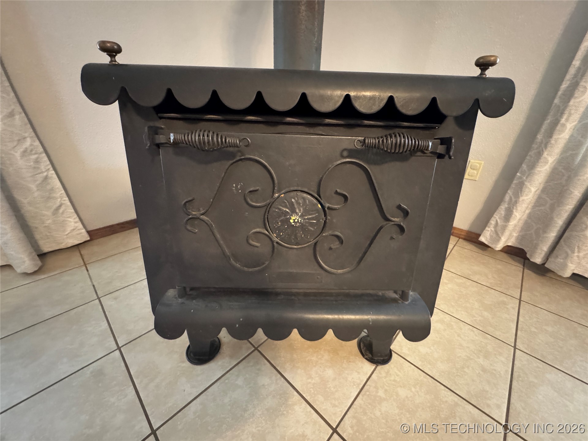 111 Hickory Property Photo 16