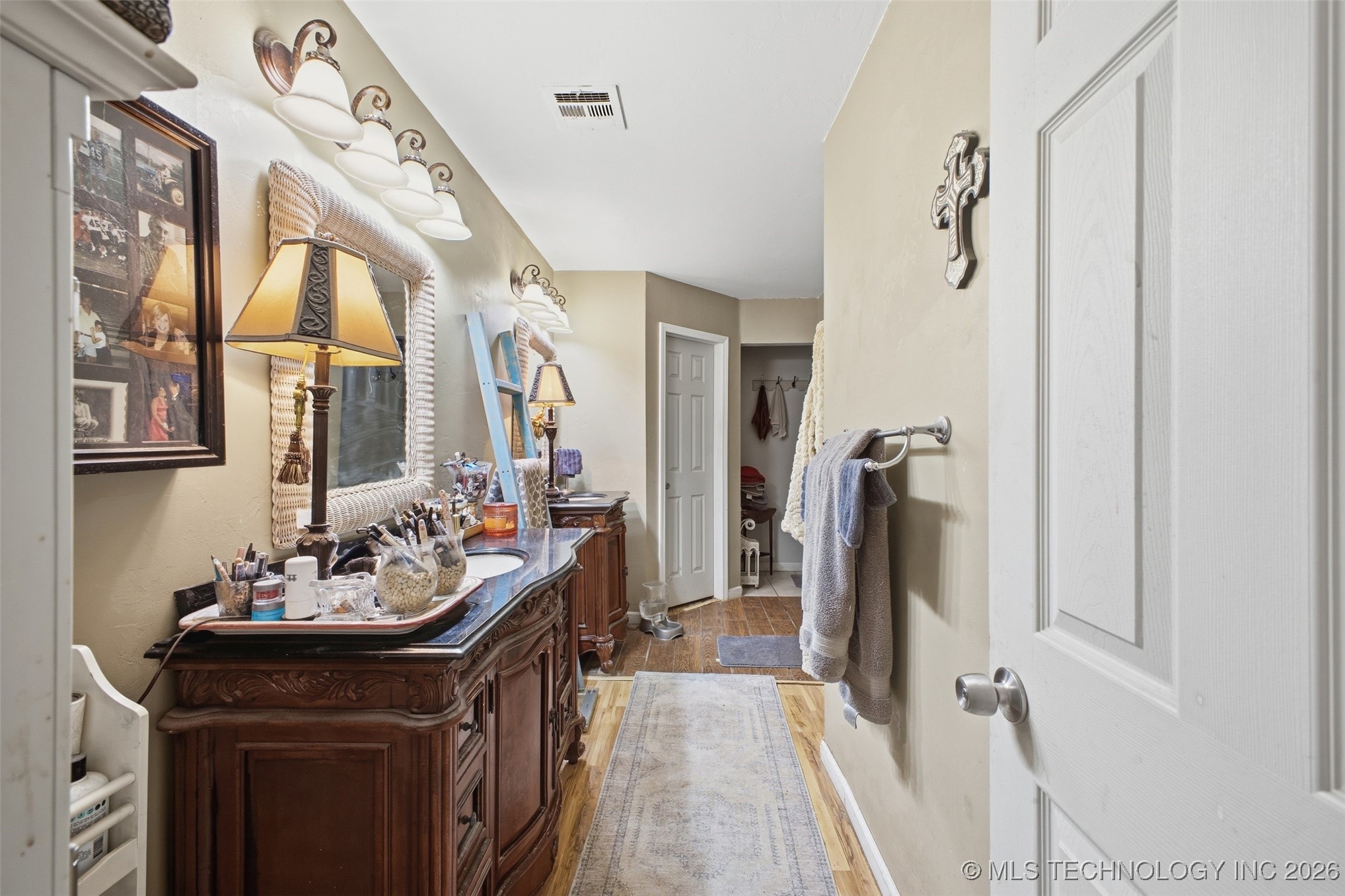 19661 County Road 3500 Property Photo 10