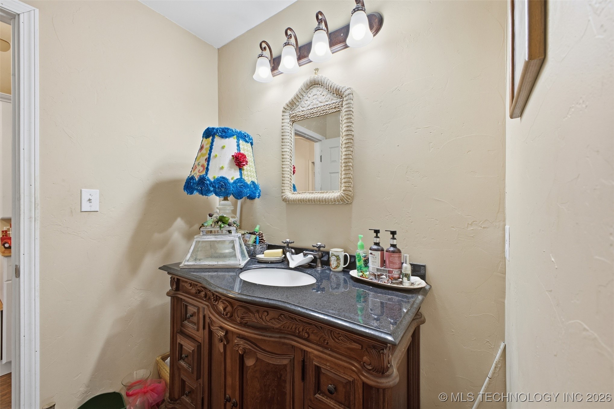 19661 County Road 3500 Property Photo 31