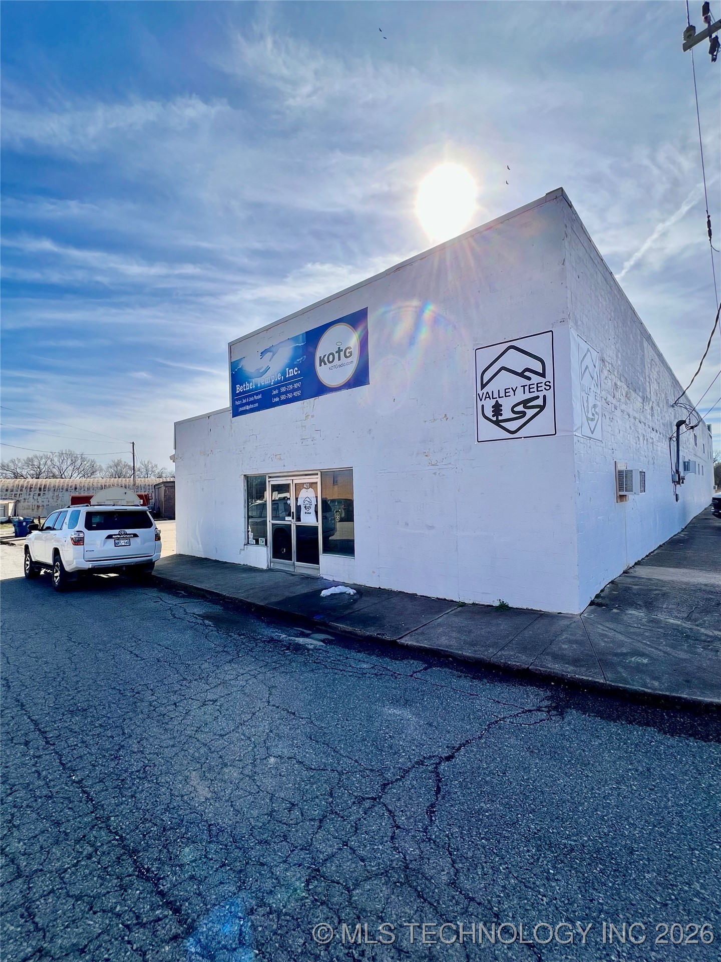 401 E 1st Street Property Photo 1