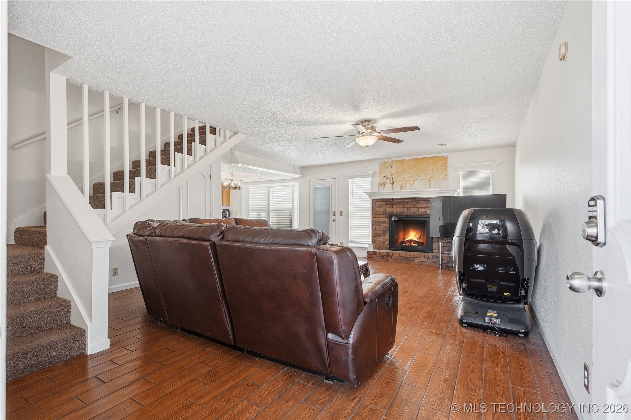 12021 S Forest Place Property Photo 2