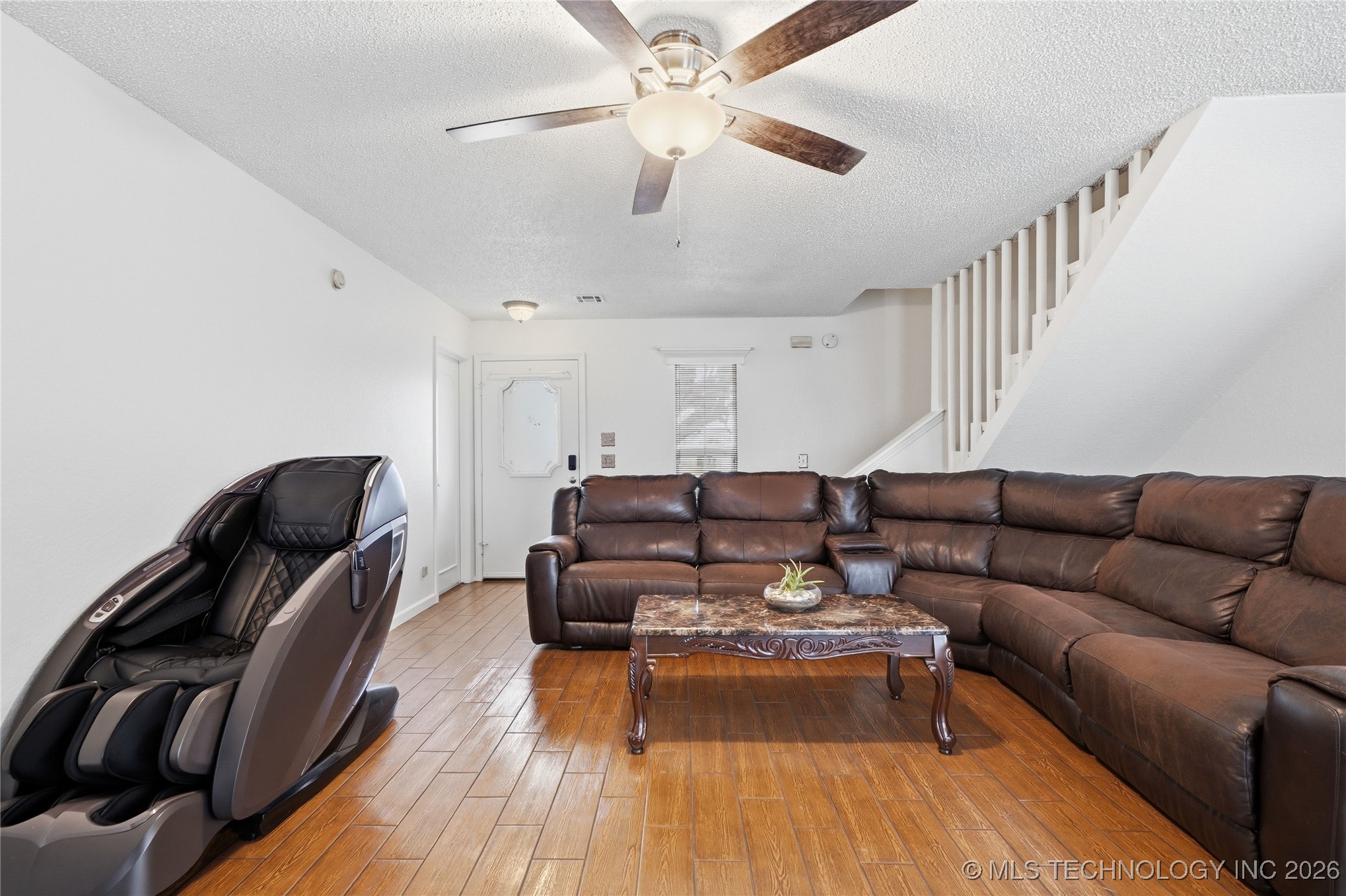 12021 S Forest Place Property Photo 3