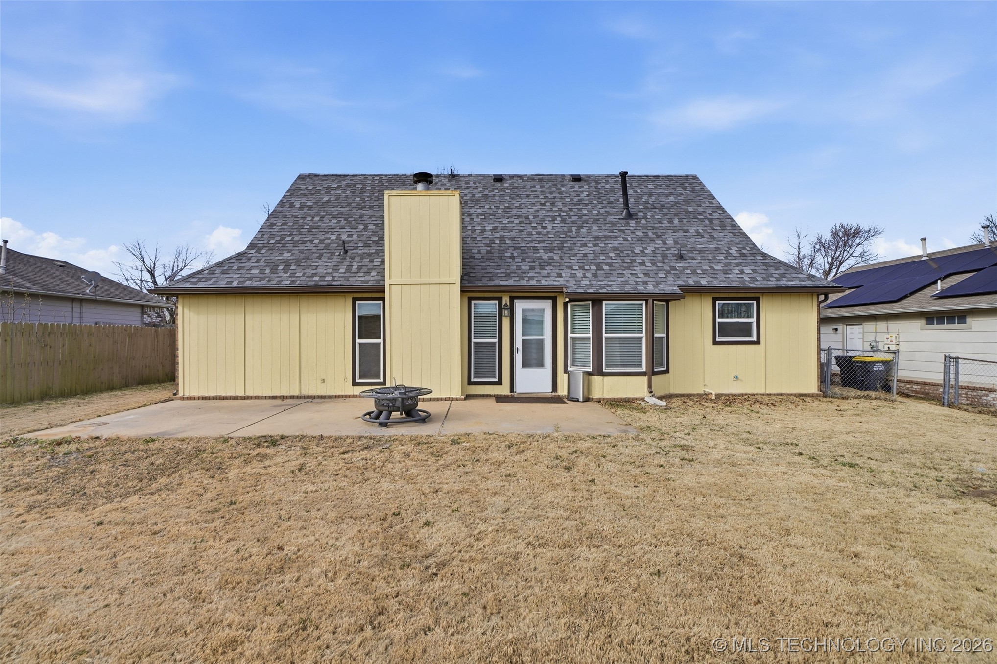 12021 S Forest Place Property Photo 11