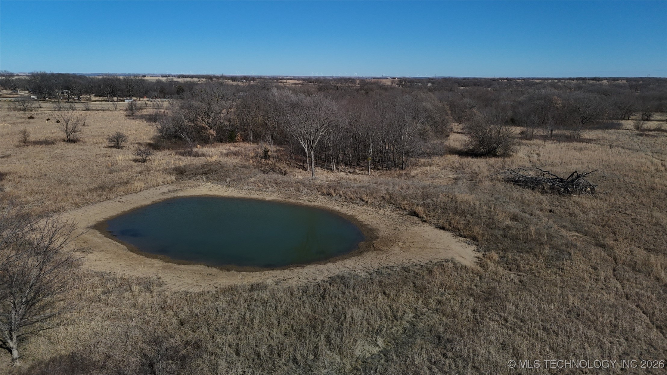 01 Holiday Road Property Photo 2