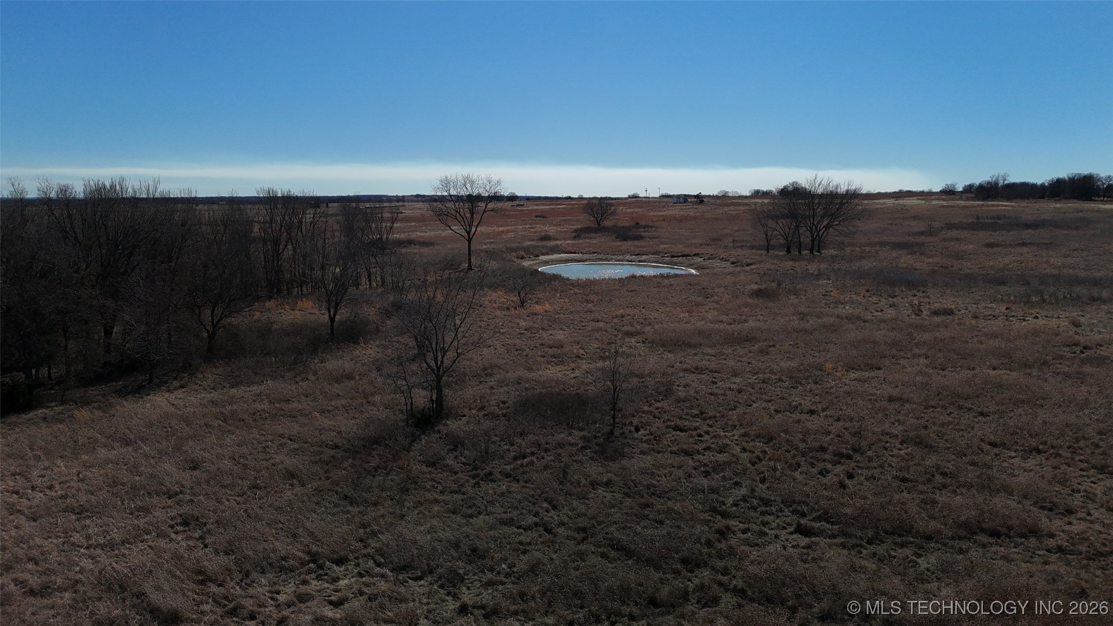 01 Holiday Road Property Photo 6