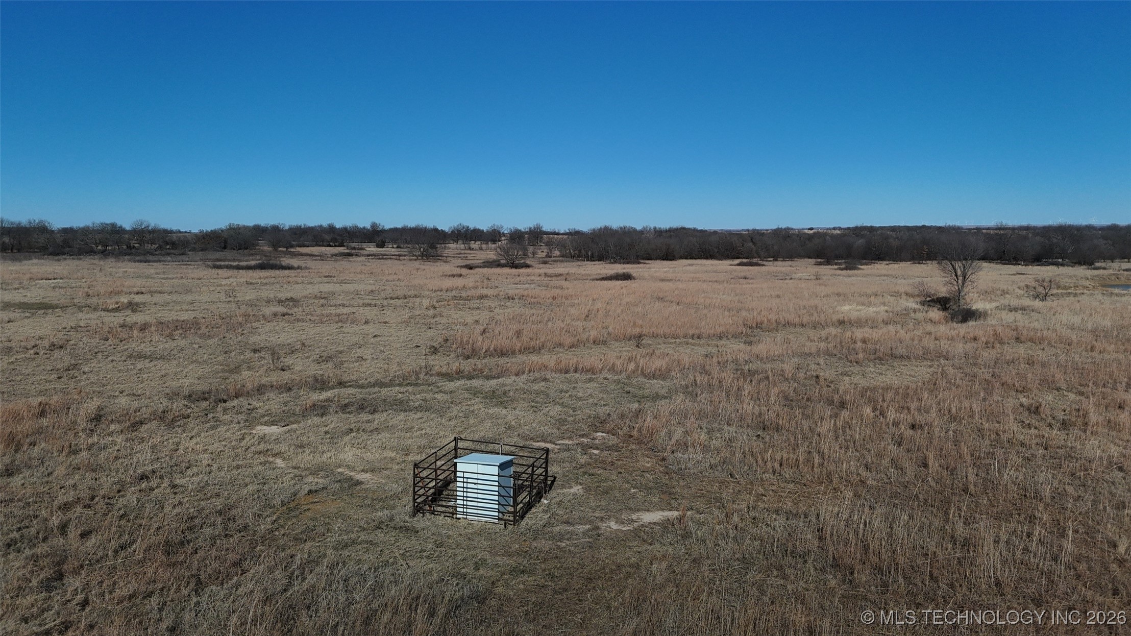 01 Holiday Road Property Photo 10