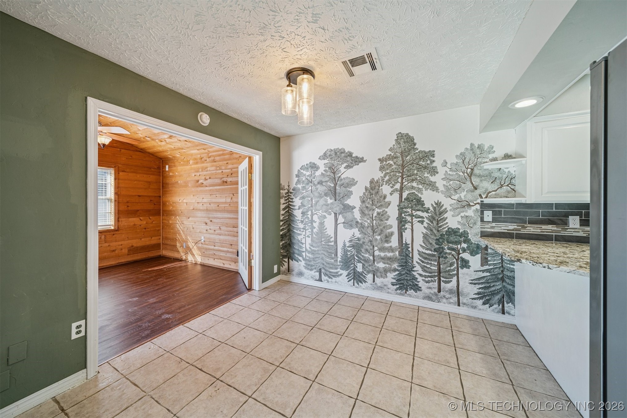 1120 Cottonwood Court Property Photo 10