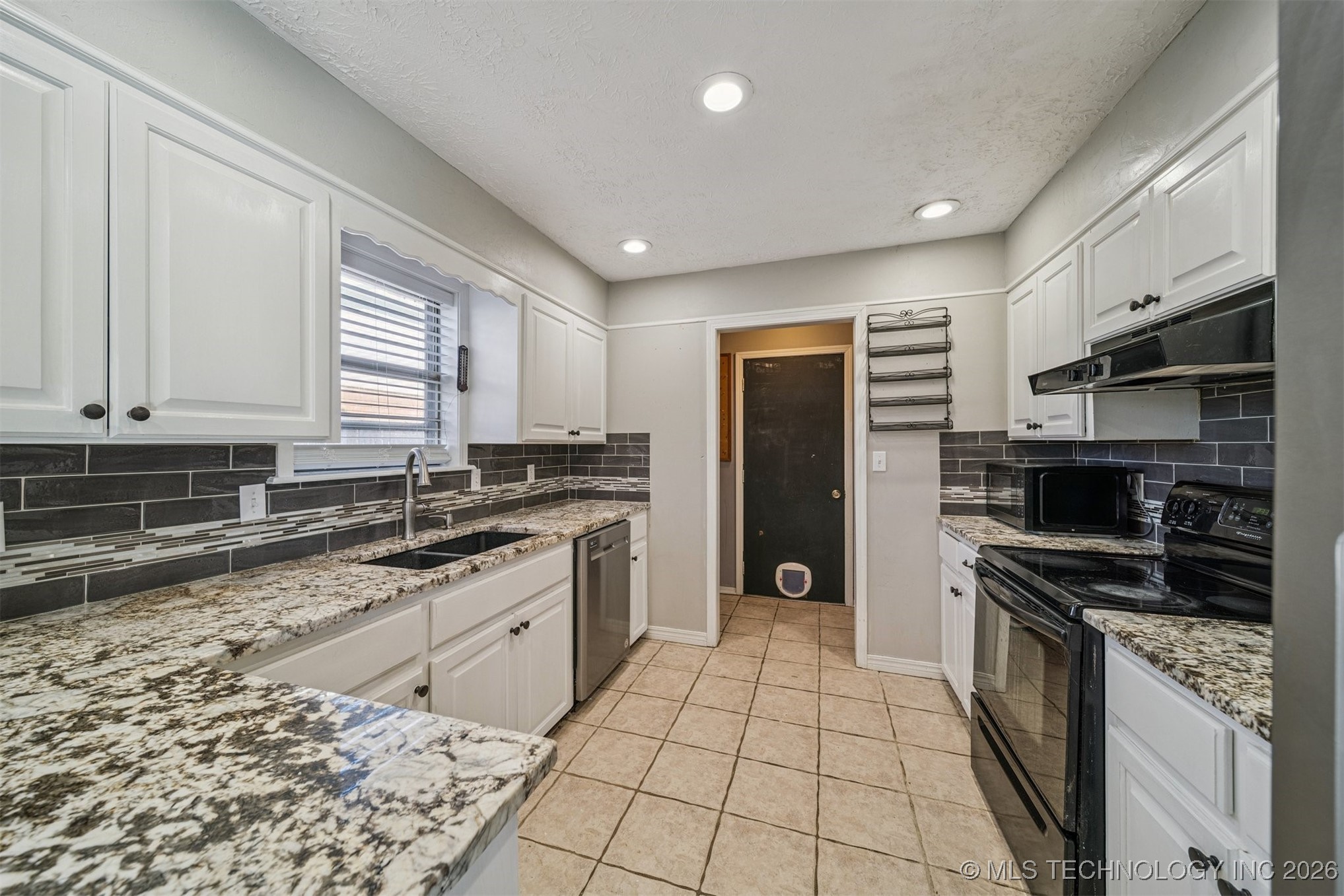 1120 Cottonwood Court Property Photo 13