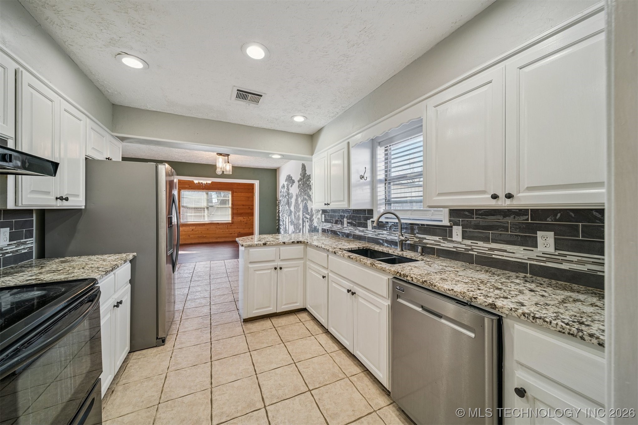 1120 Cottonwood Court Property Photo 14