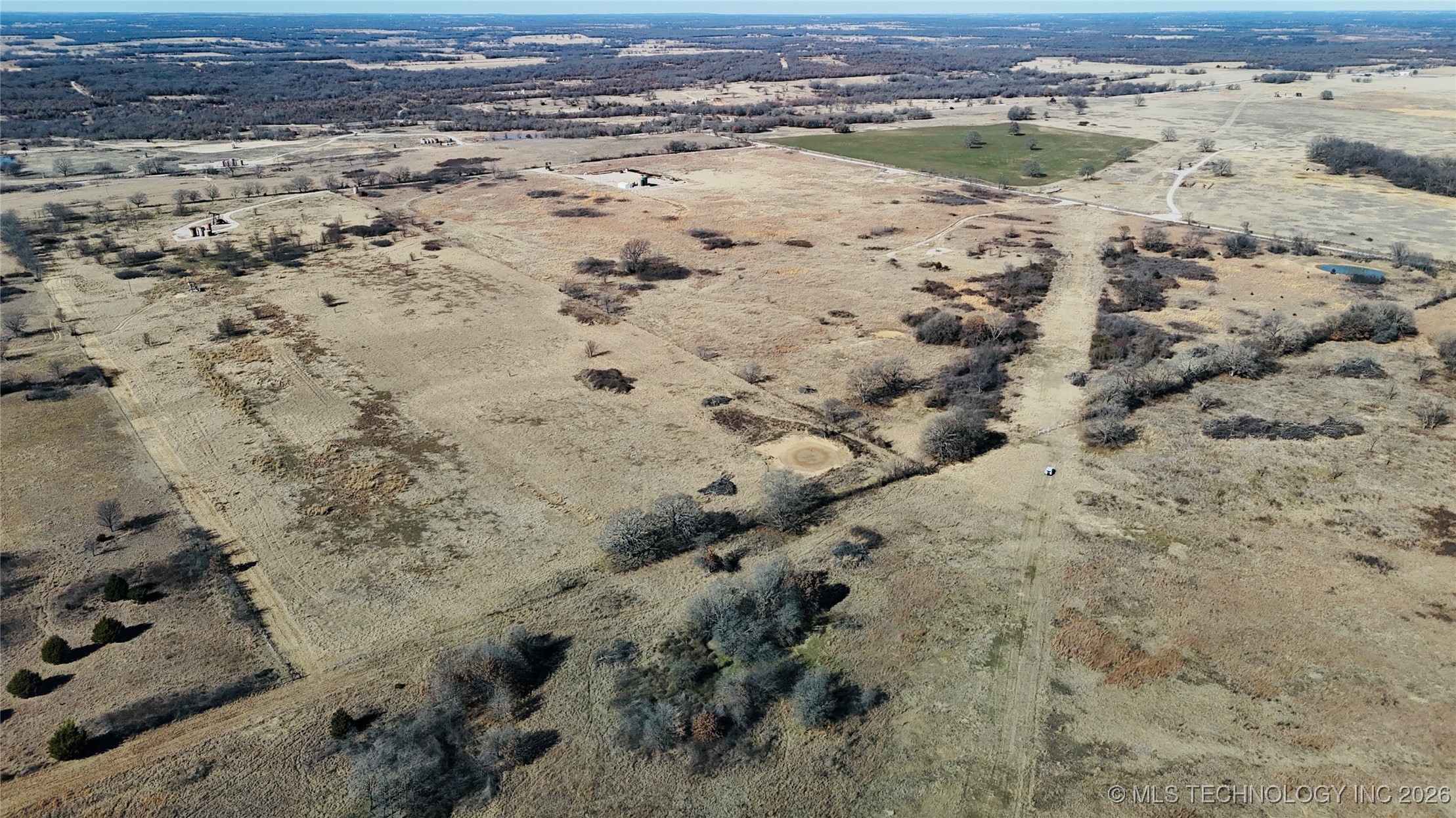 02 Holiday Road Property Photo 2