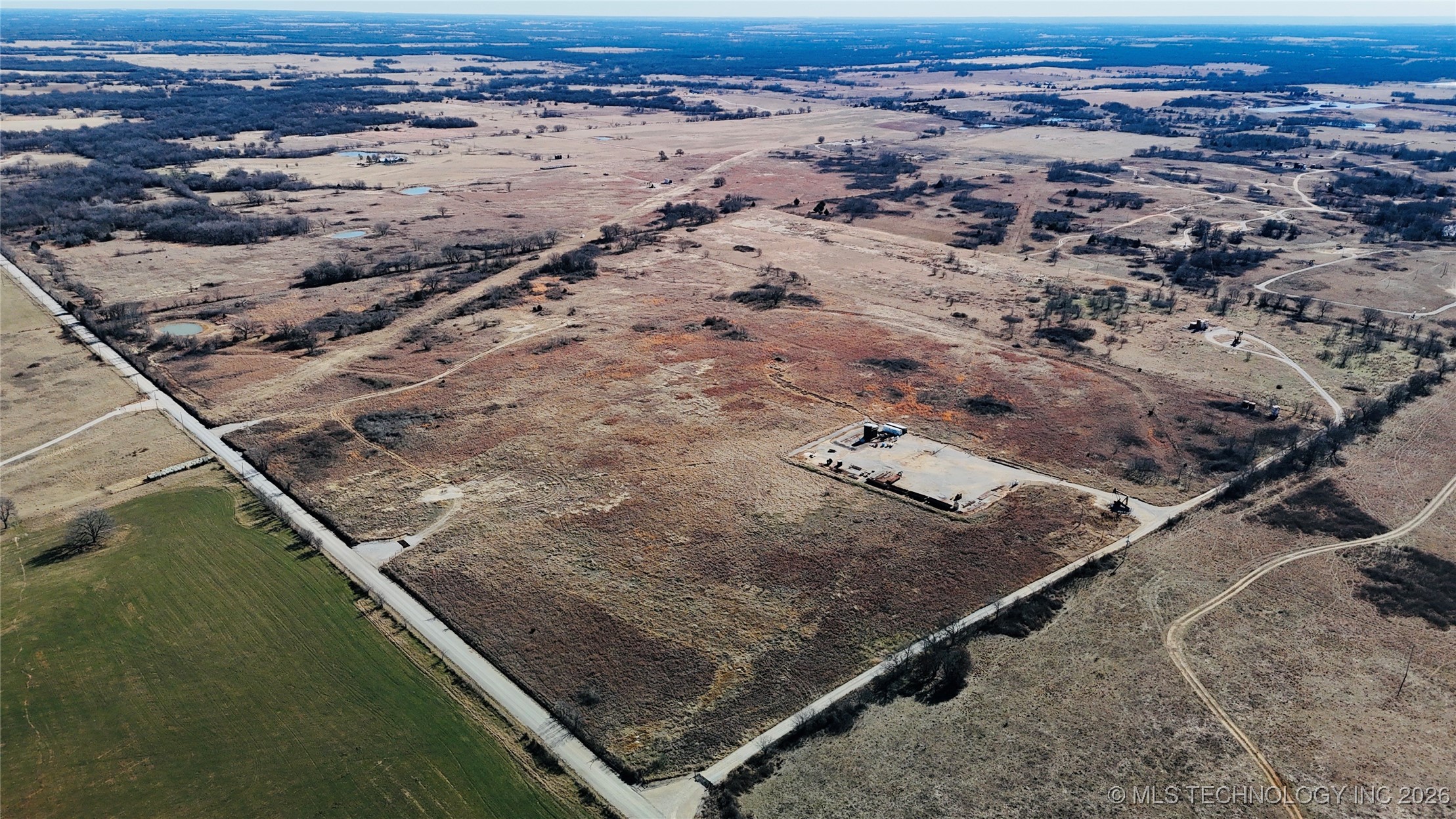 02 Holiday Road Property Photo 7