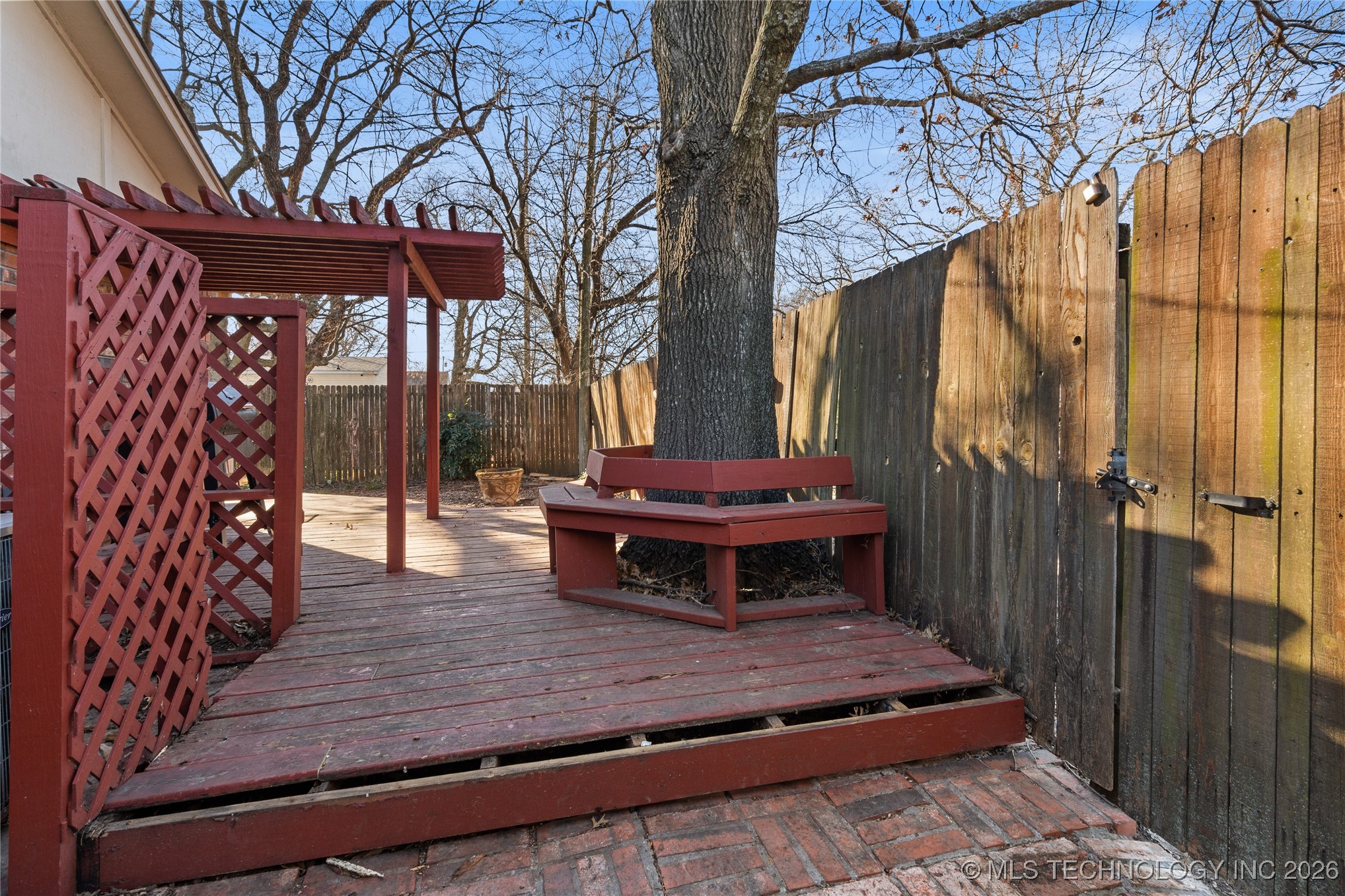 1209 W Chickasha Property Photo 6