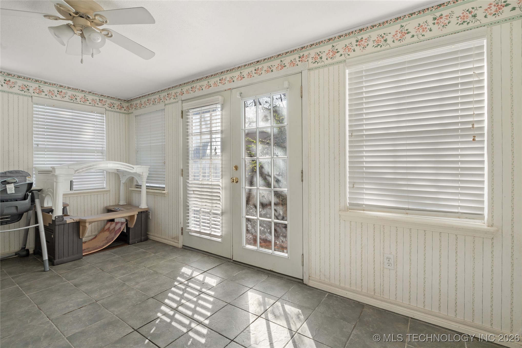 1209 W Chickasha Property Photo 24