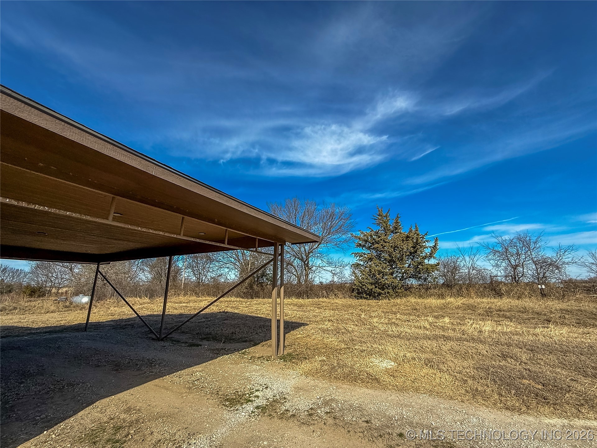 4935 Keller Road Property Photo 6