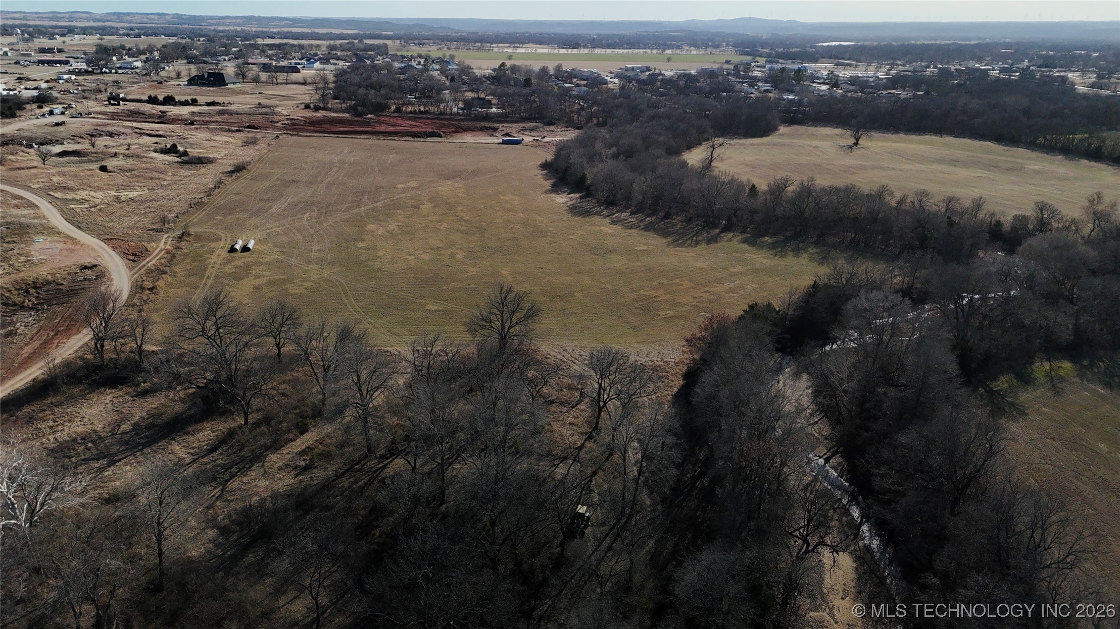 551 Davis Property Photo 2