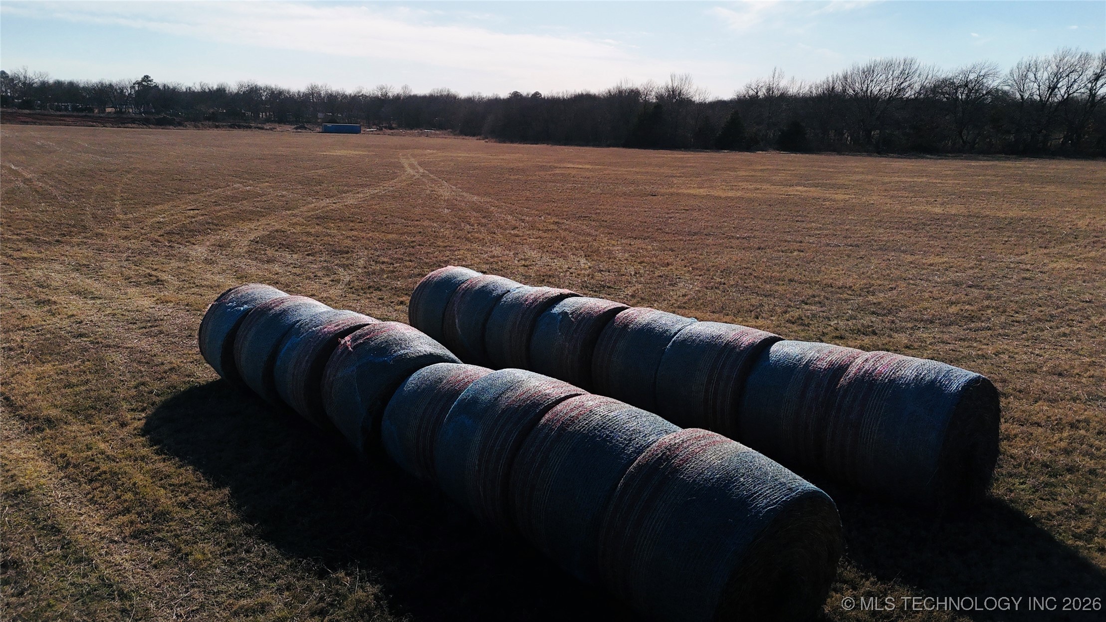 551 Davis Property Photo 4