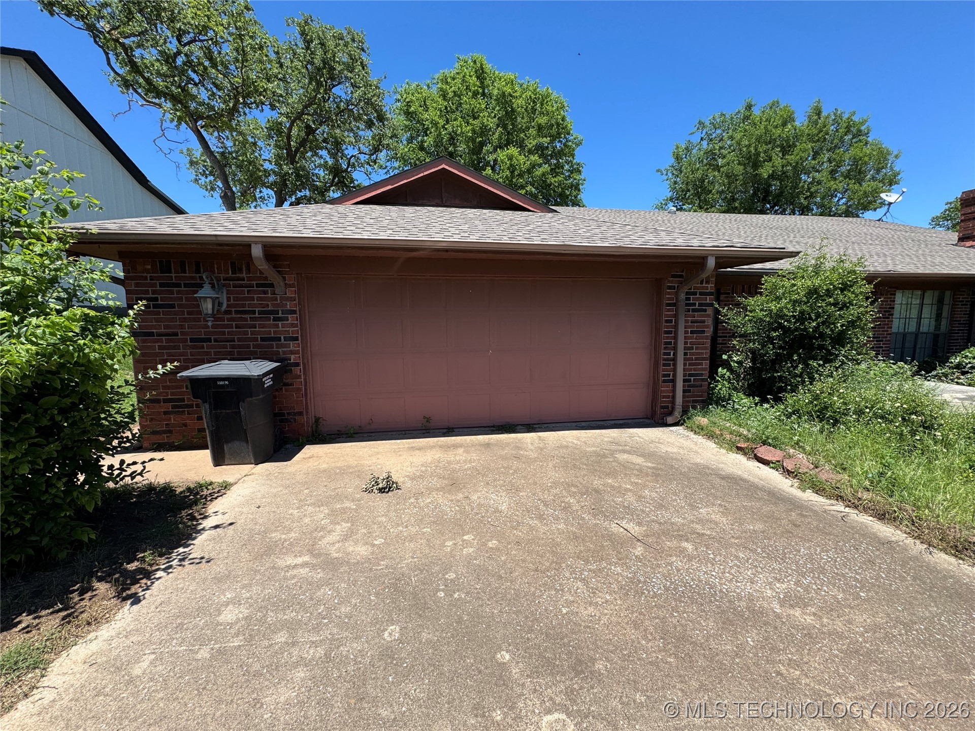 50 Fairway Drive Property Photo 2