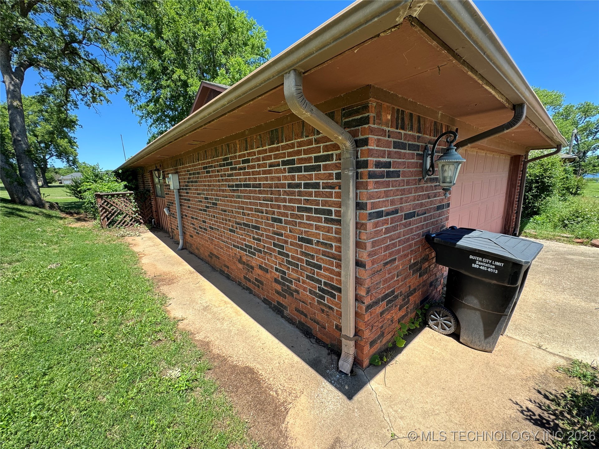 50 Fairway Drive Property Photo 8