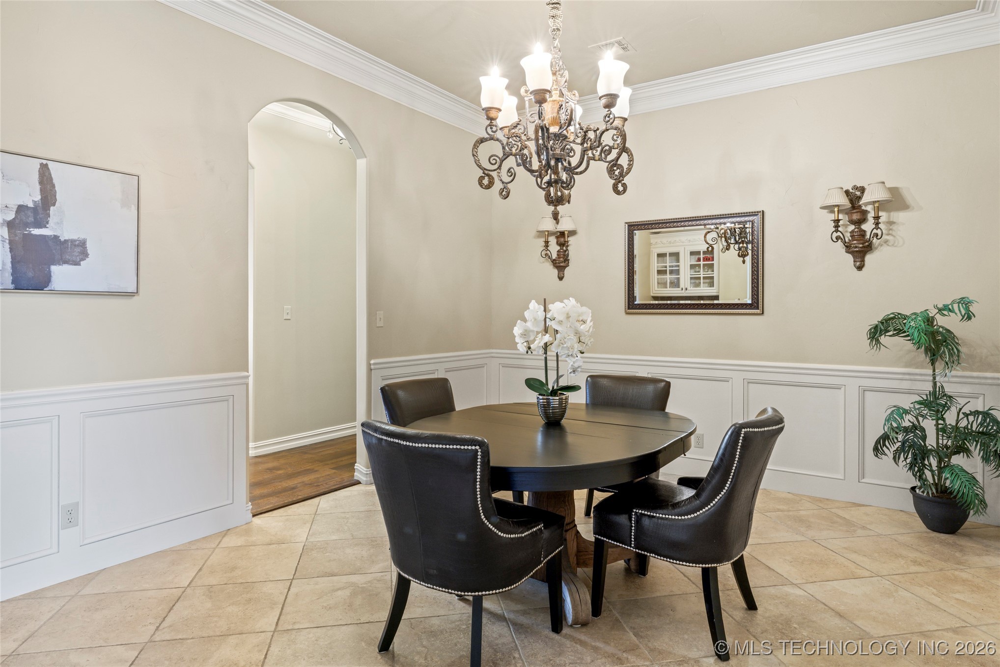 11319 S College Avenue Property Photo 7