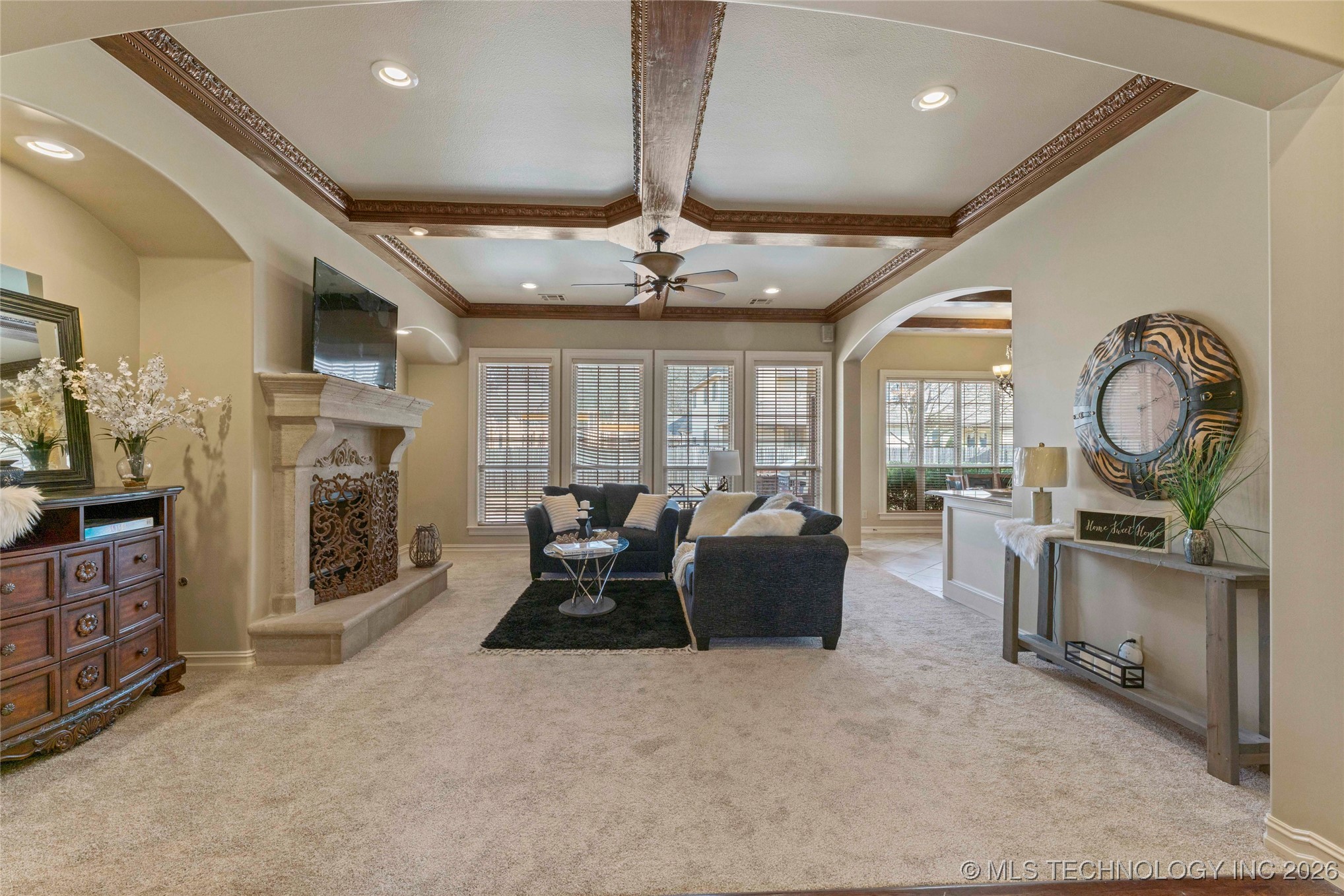 11319 S College Avenue Property Photo 8