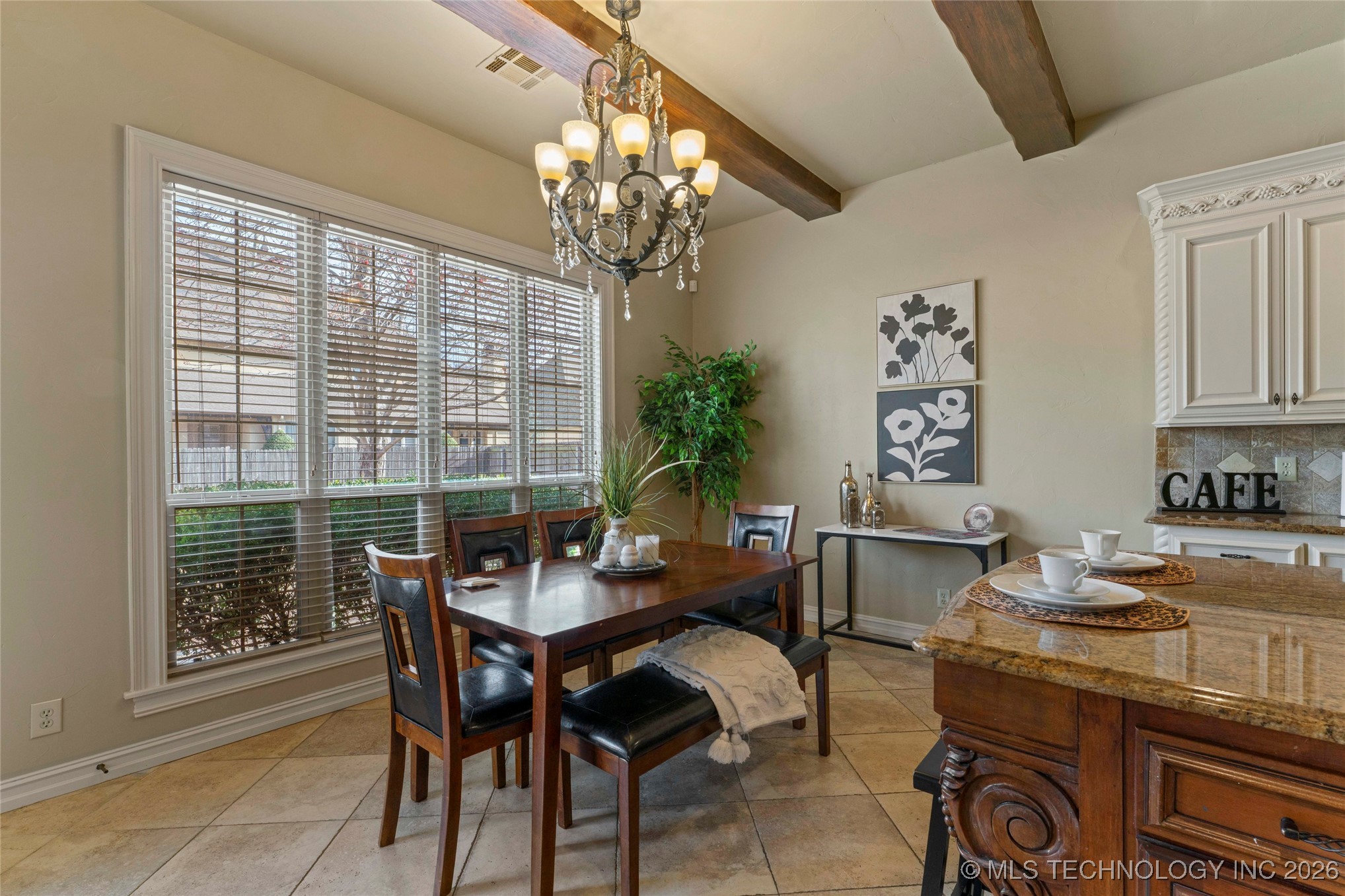 11319 S College Avenue Property Photo 14