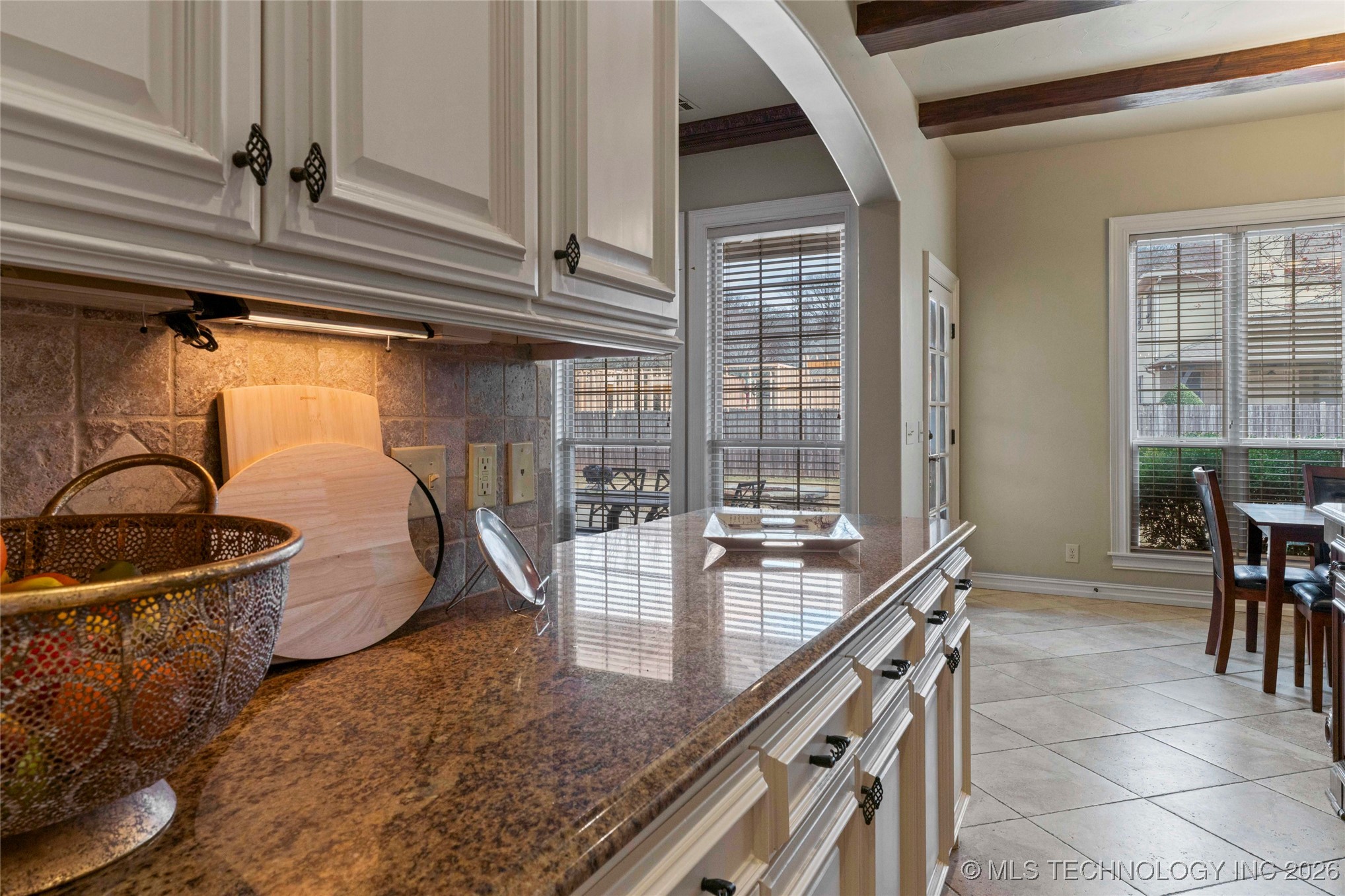 11319 S College Avenue Property Photo 21