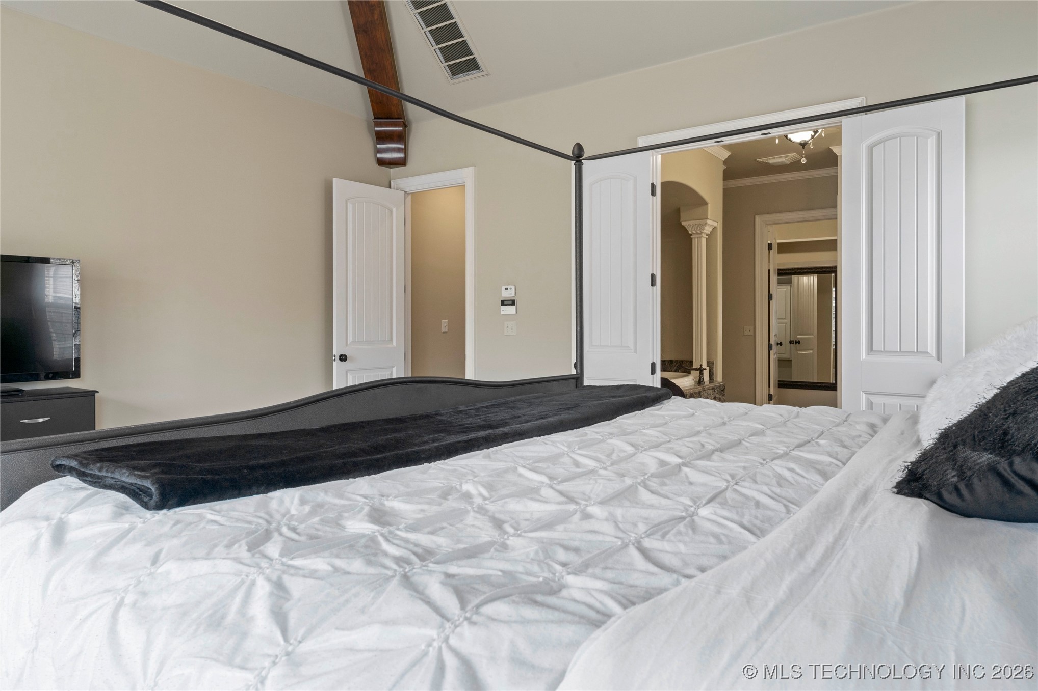 11319 S College Avenue Property Photo 24