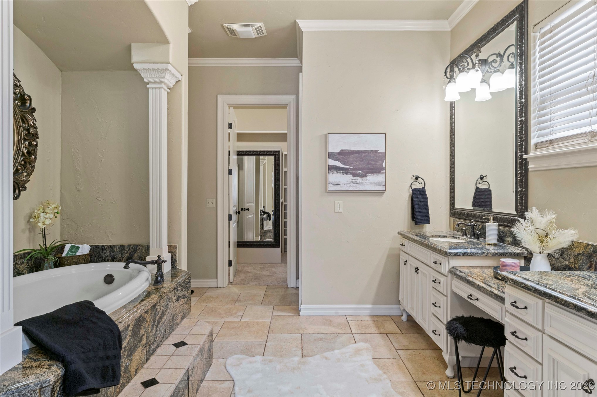 11319 S College Avenue Property Photo 25