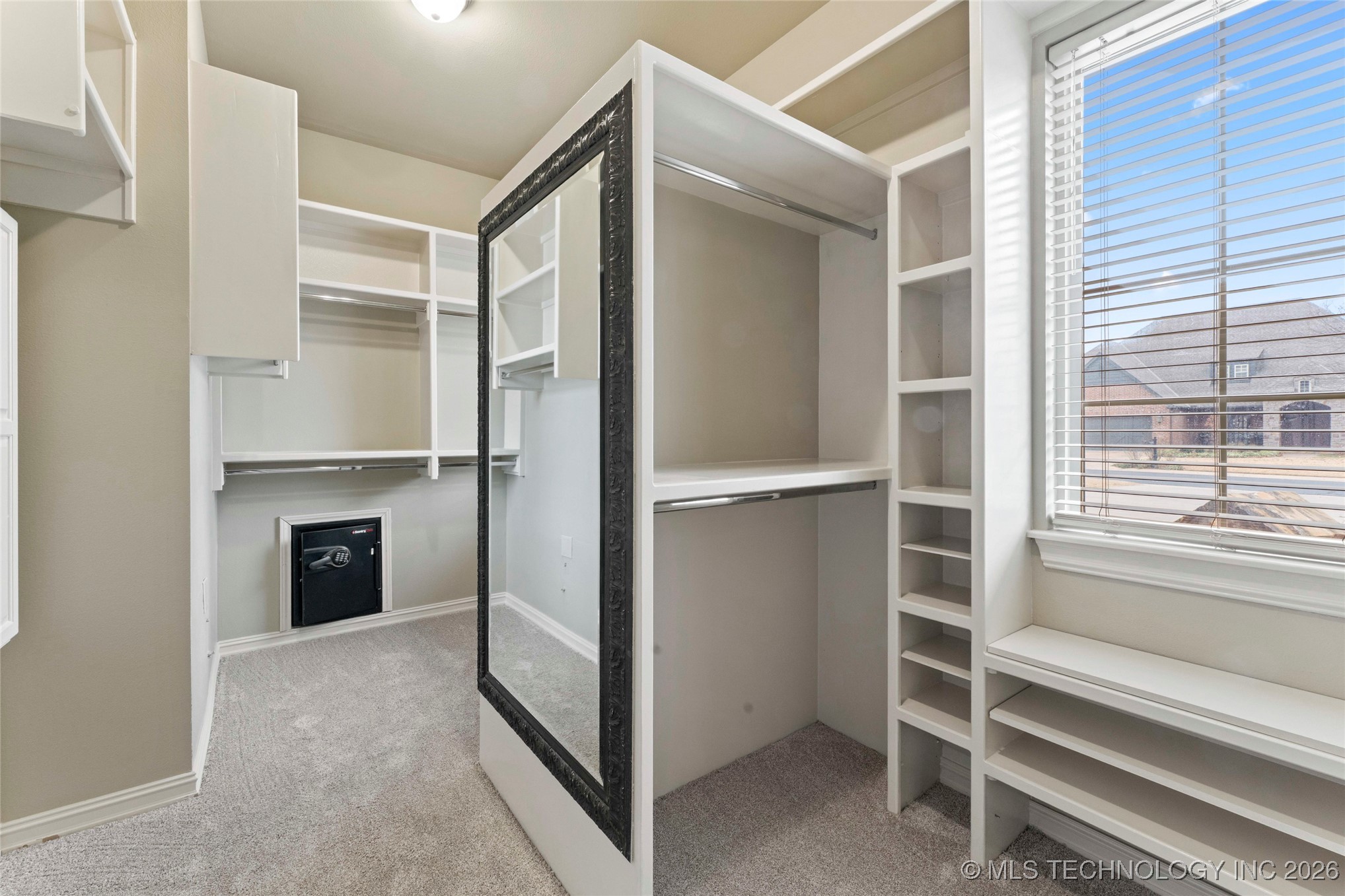 11319 S College Avenue Property Photo 29