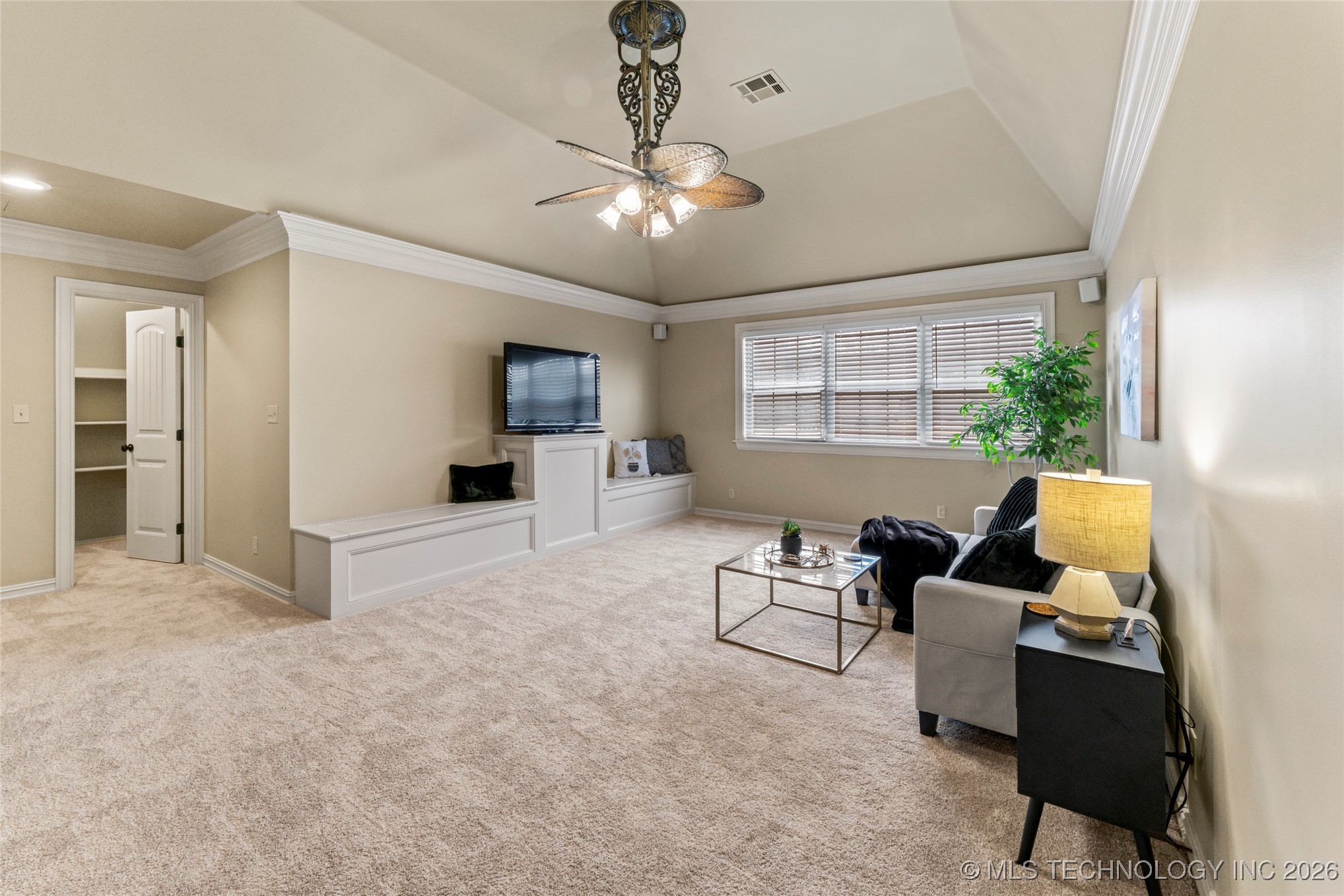 11319 S College Avenue Property Photo 45