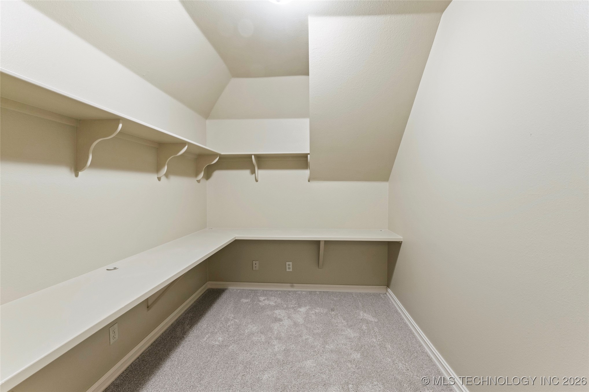 11319 S College Avenue Property Photo 50