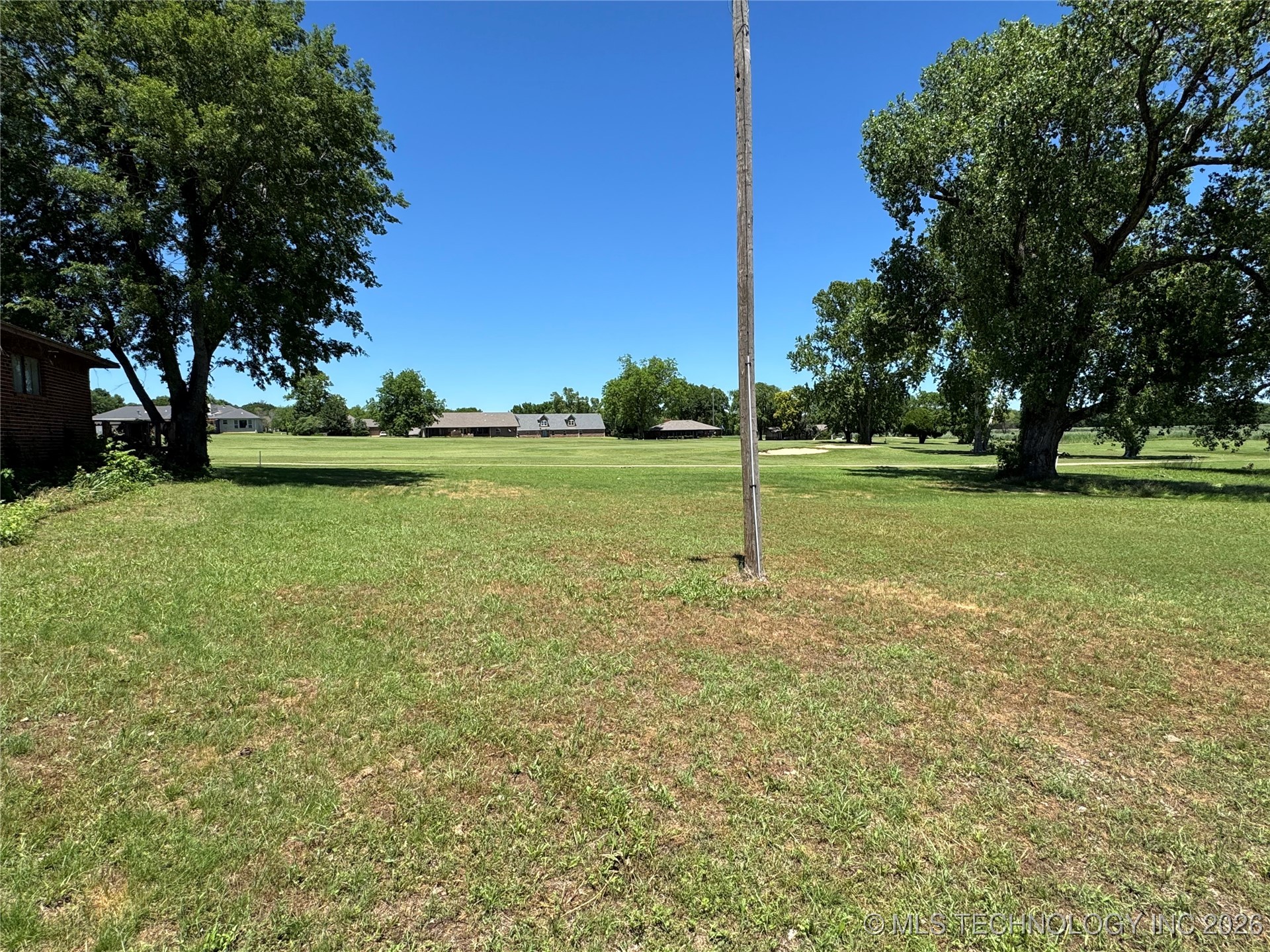 Fairway Drive Property Photo 4