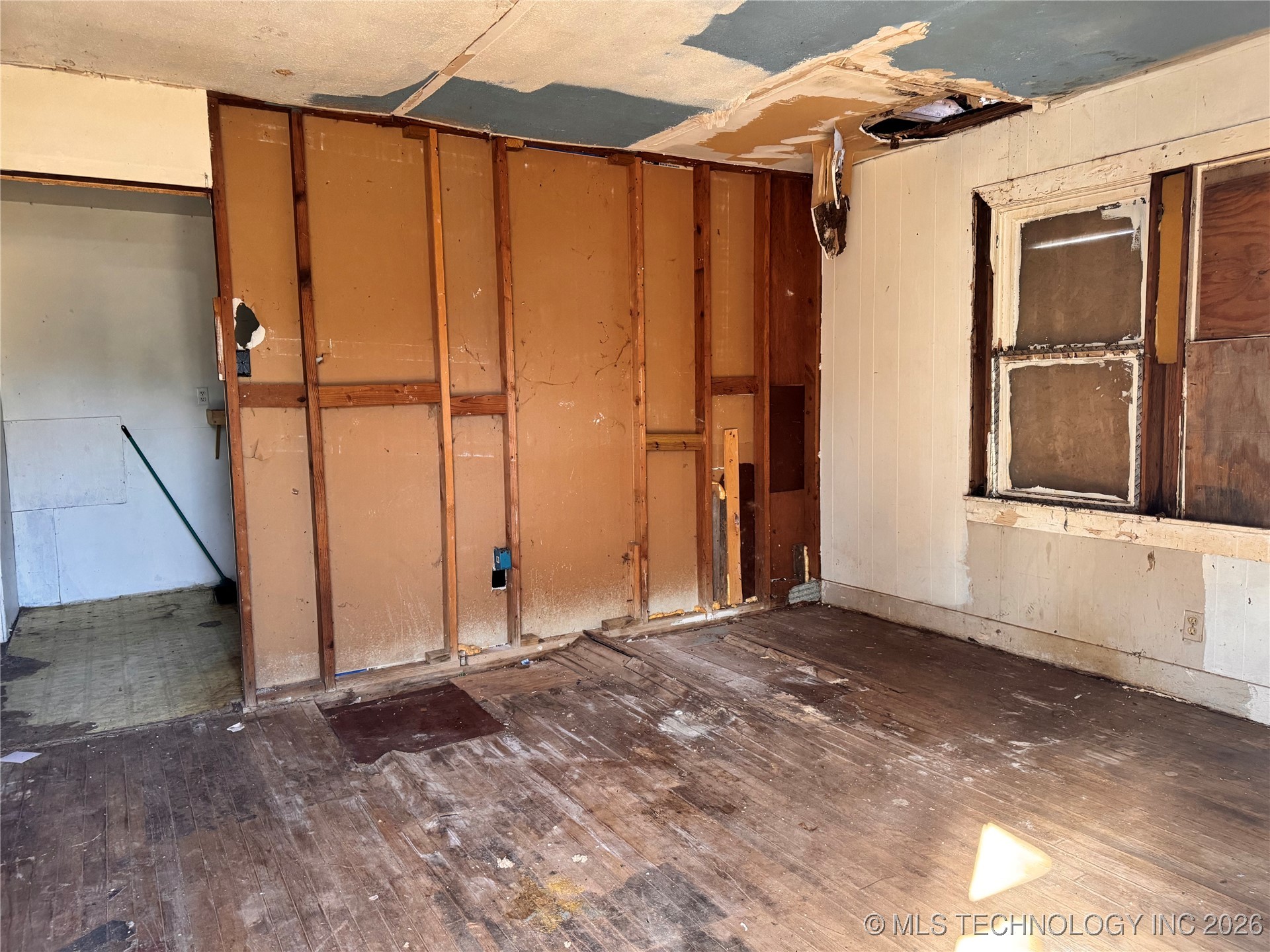 209 L Ne Property Photo 8