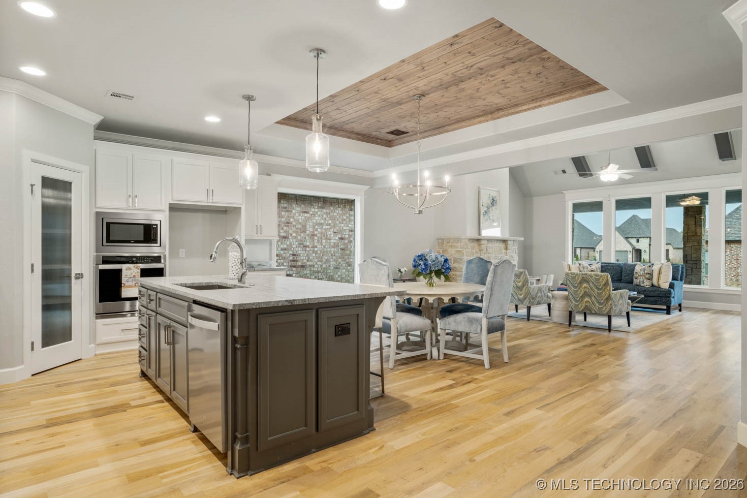 7916 N 146th East Avenue Property Photo 11