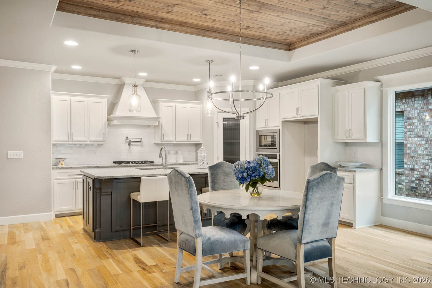 7916 N 146th East Avenue Property Photo 18