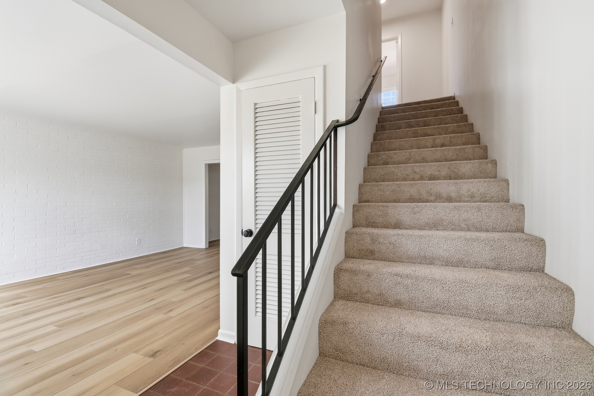 5528 E 46th Street 9 Property Photo 4