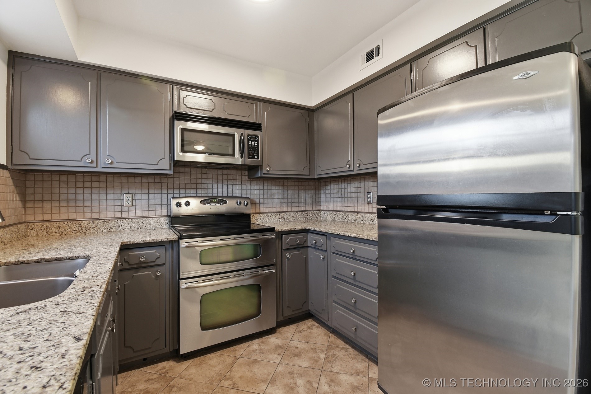 5528 E 46th Street 9 Property Photo 12