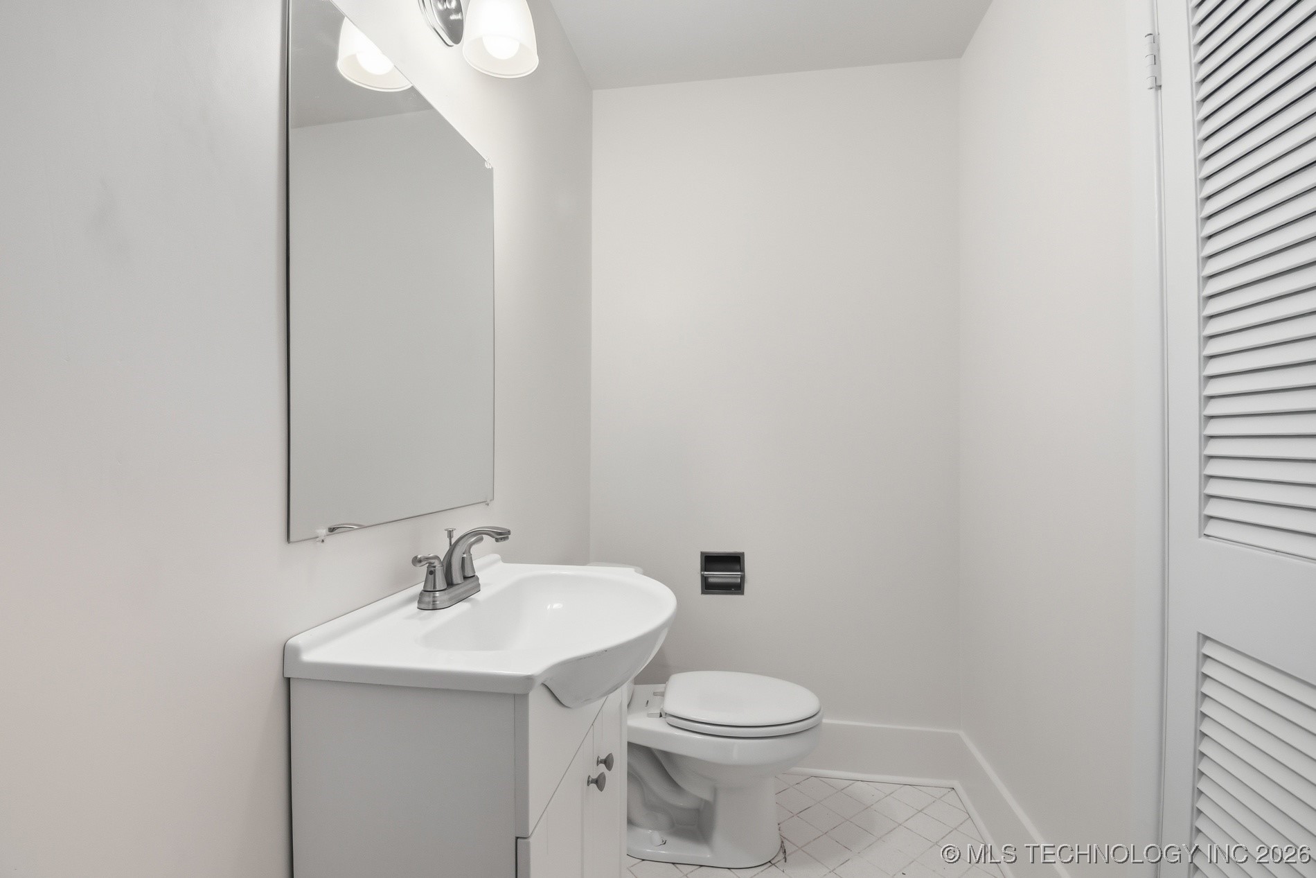 5528 E 46th Street 9 Property Photo 13