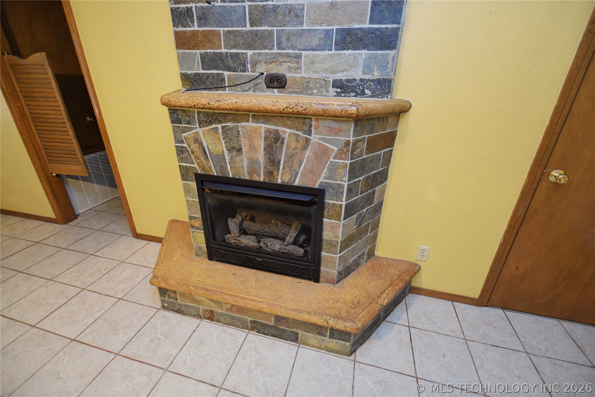 1208 Sw 14th Court Property Photo 5