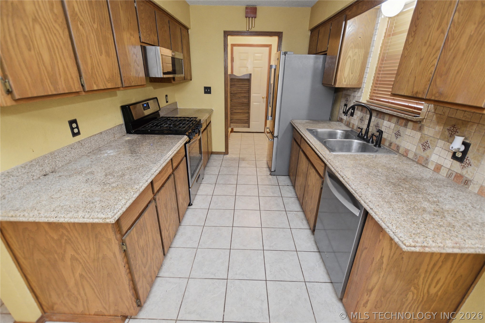 1208 Sw 14th Court Property Photo 6